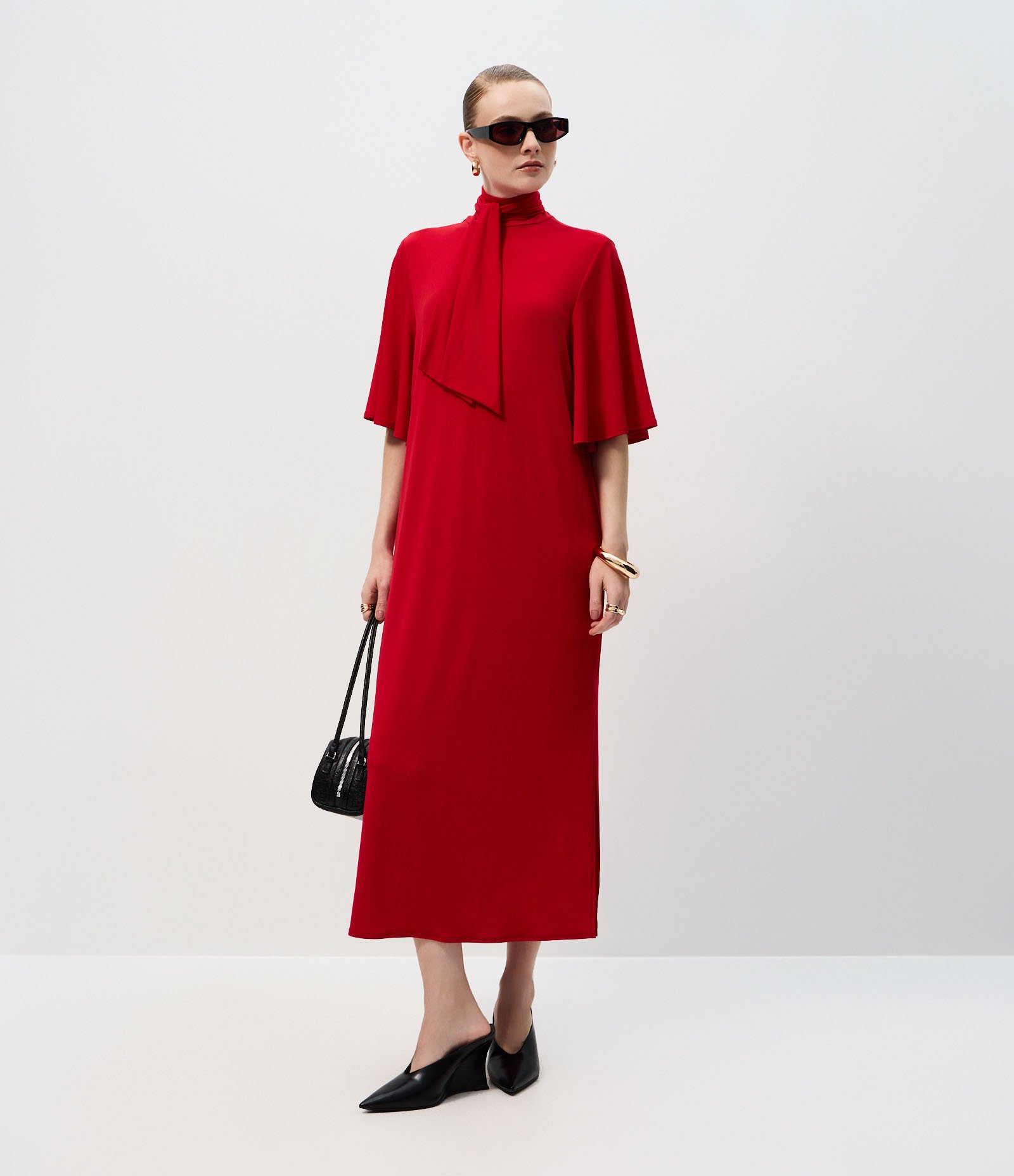 Vestido Reto com Manga Morcego e Amarração no Decote Vermelho 2