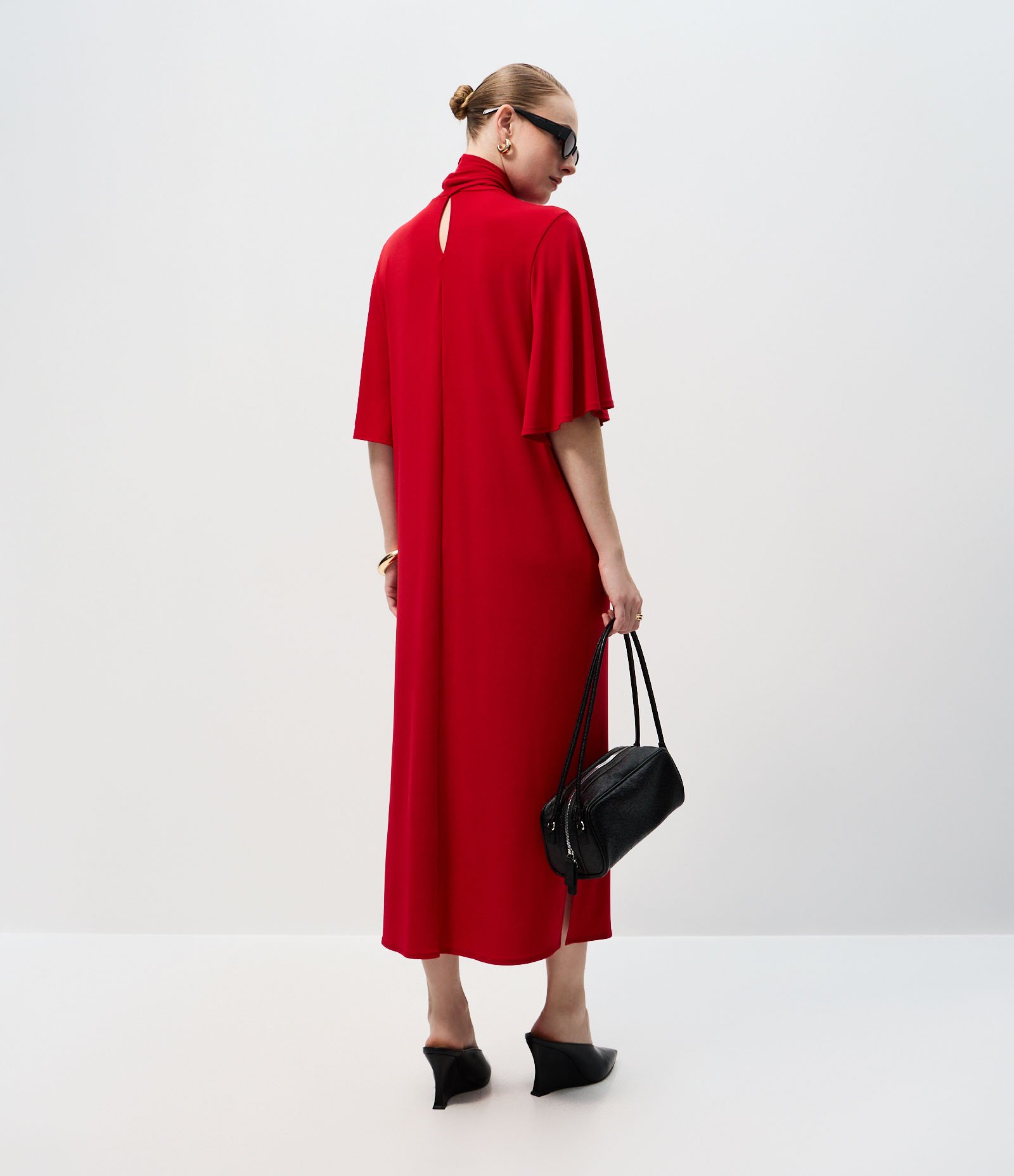 Vestido Reto com Manga Morcego e Amarração no Decote Vermelho 3