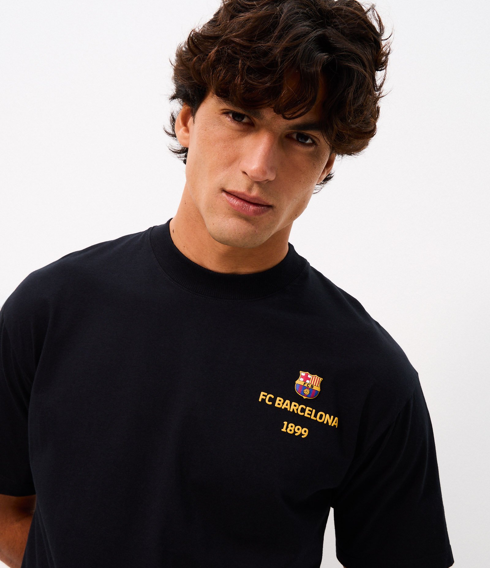 Camiseta Boxy em Algodão FC Barcelona Lettering Preto 3