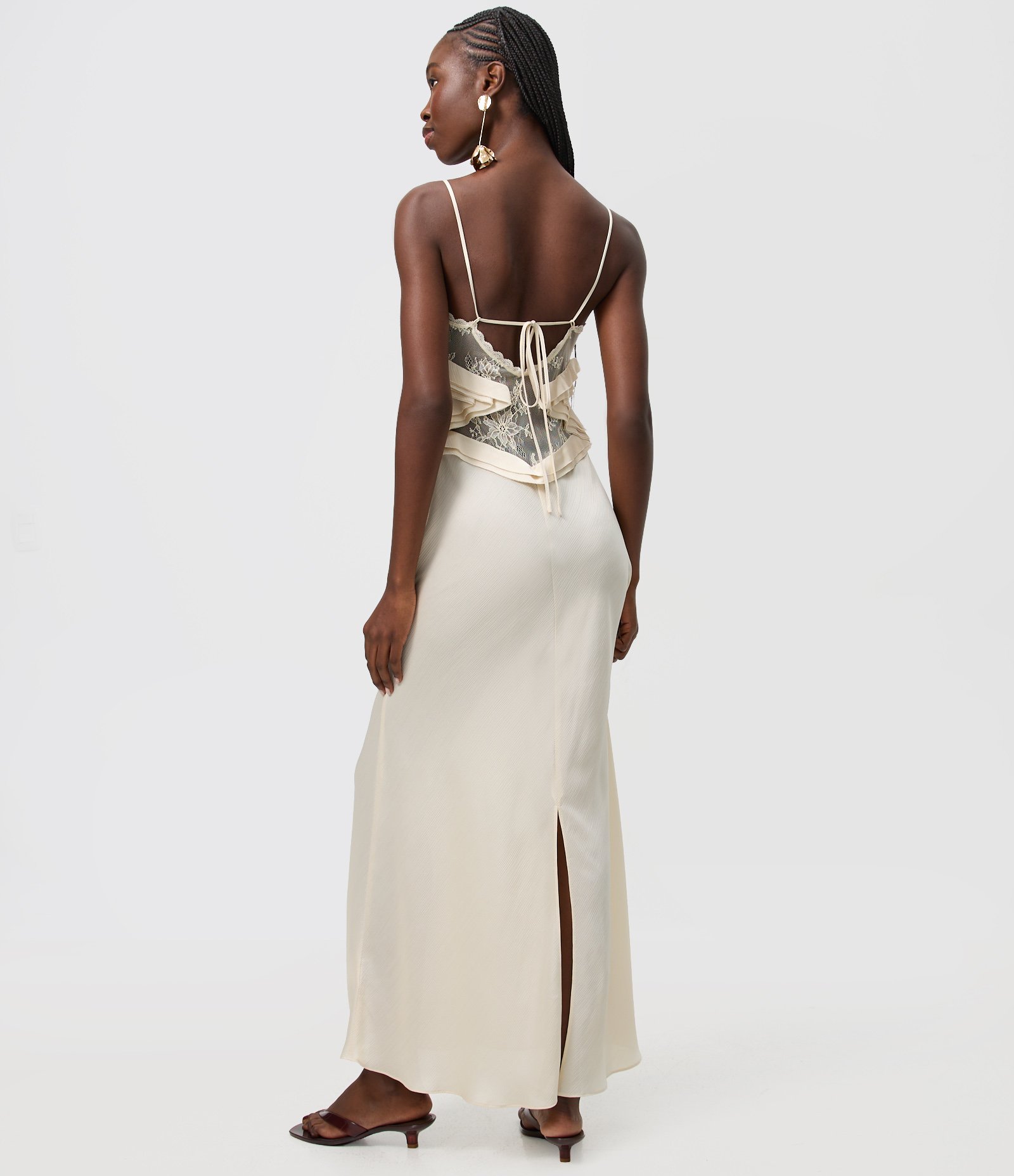 Vestido Longo Acetinado Texturizado com Renda e Babados Off White 4