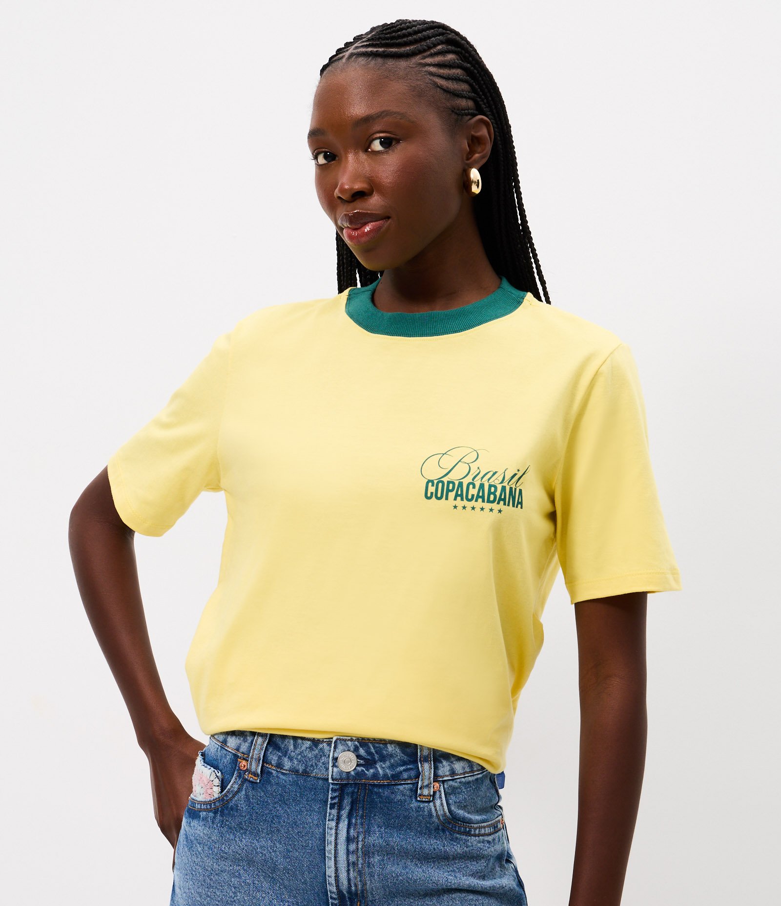 Camiseta Estampa Brasil Copacabana Frente e Costas Amarelo 1
