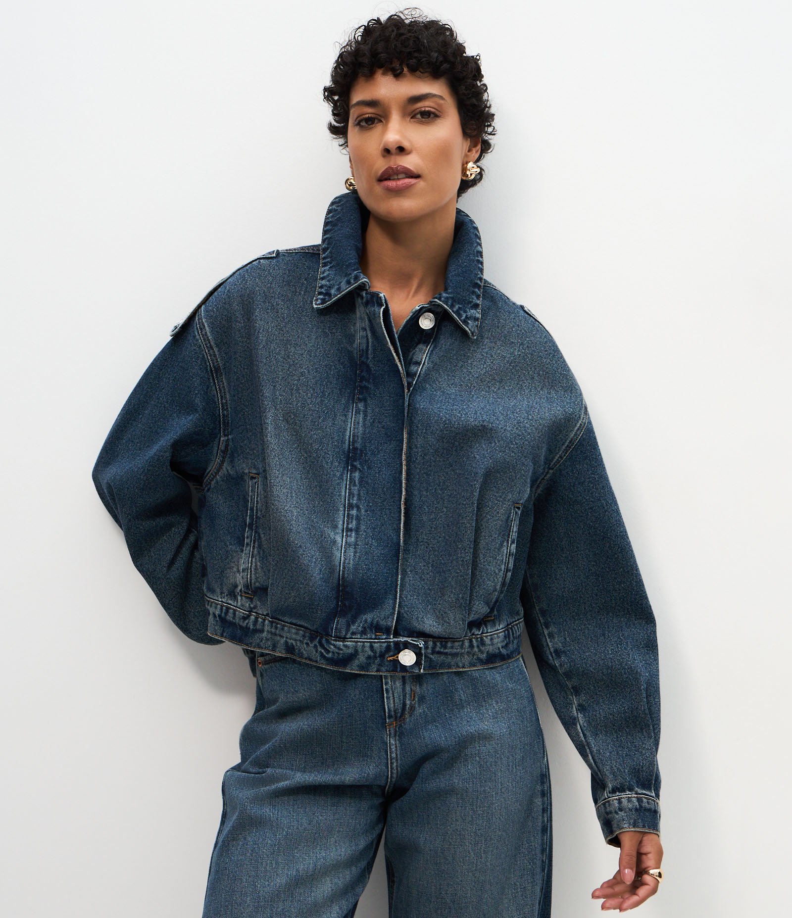 Jaqueta Bomber em Jeans com Recortes Balonê e Abotoamento Azul 1