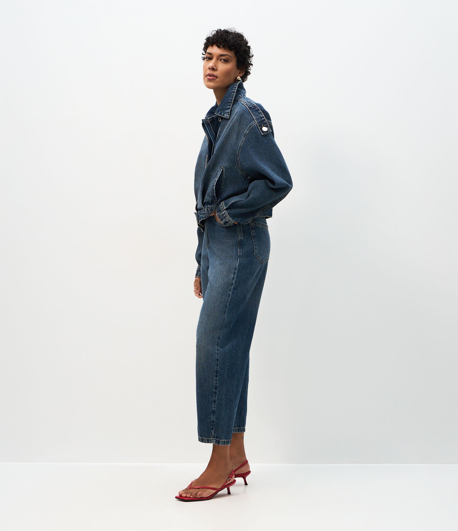 Jaqueta Bomber em Jeans com Recortes Balonê e Abotoamento Azul 2