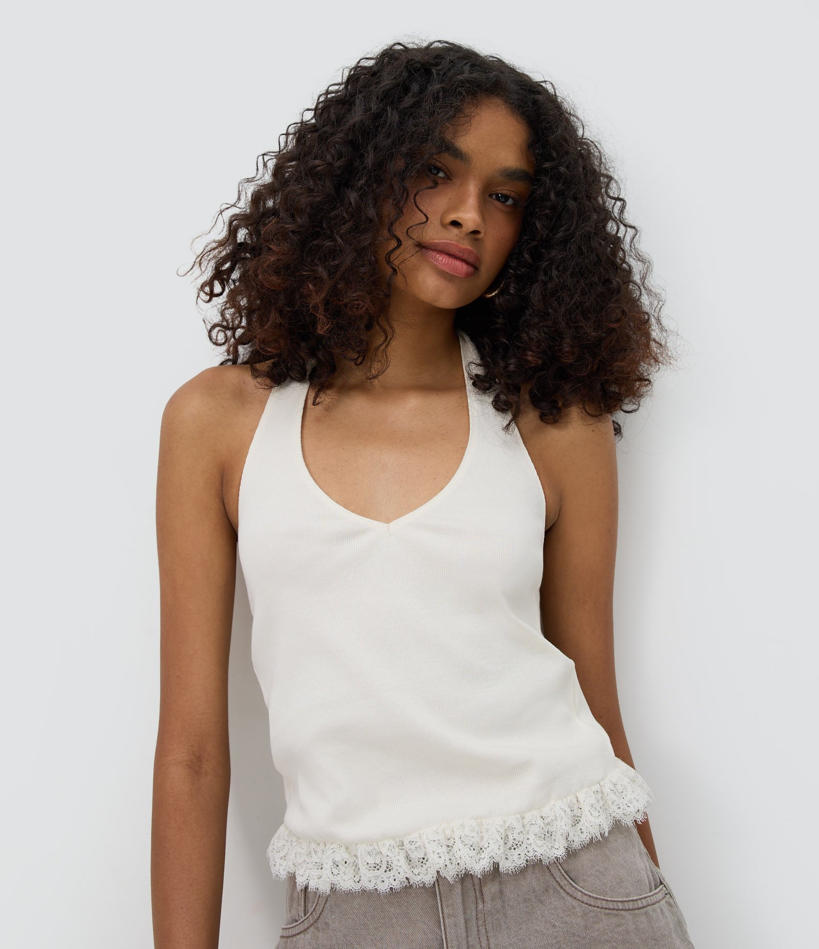 Blusa Frente Única Cropped em Ribana com Barra Rendada Dupla Branco 1