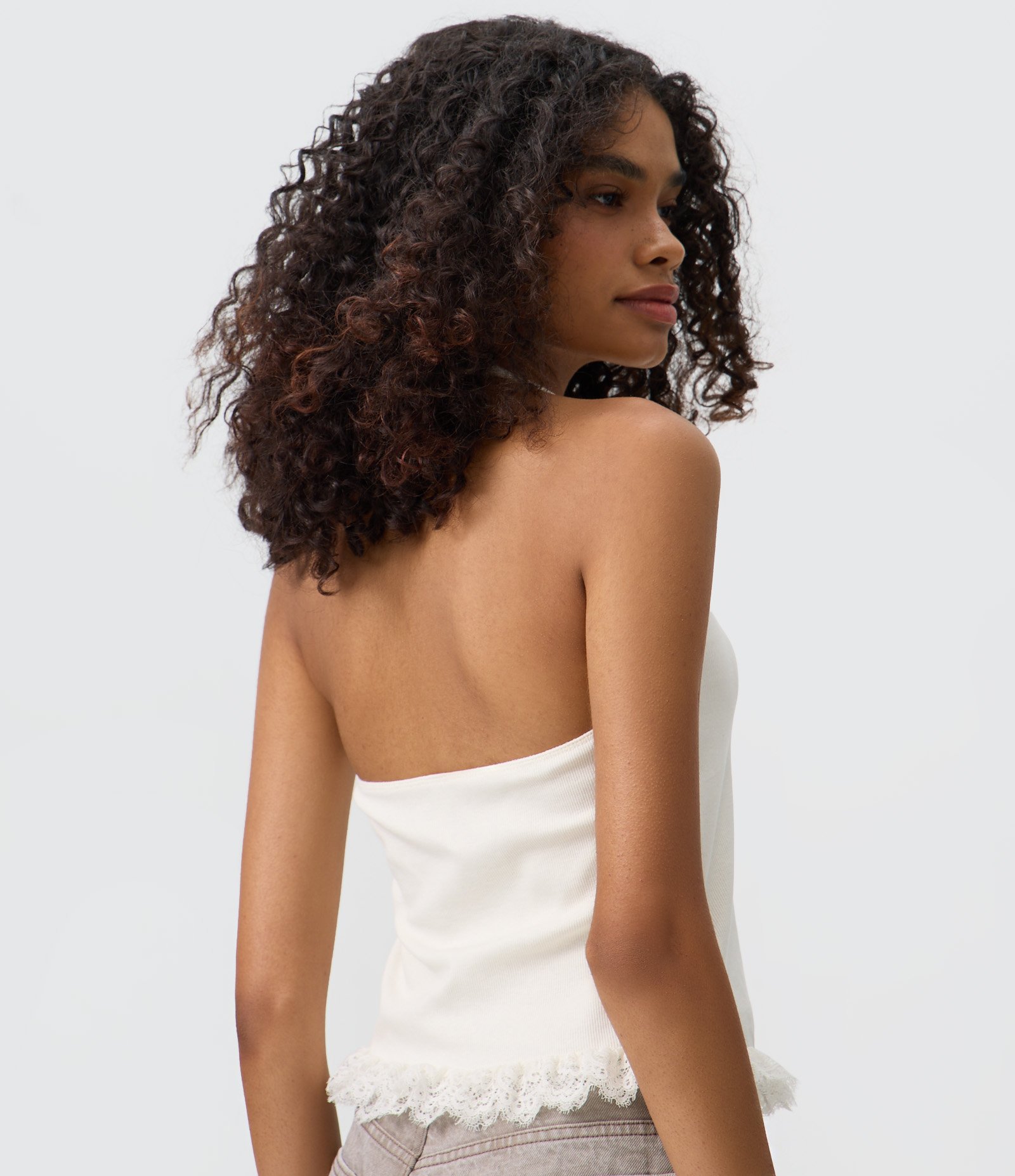 Blusa Frente Única Cropped em Ribana com Barra Rendada Dupla Branco 4