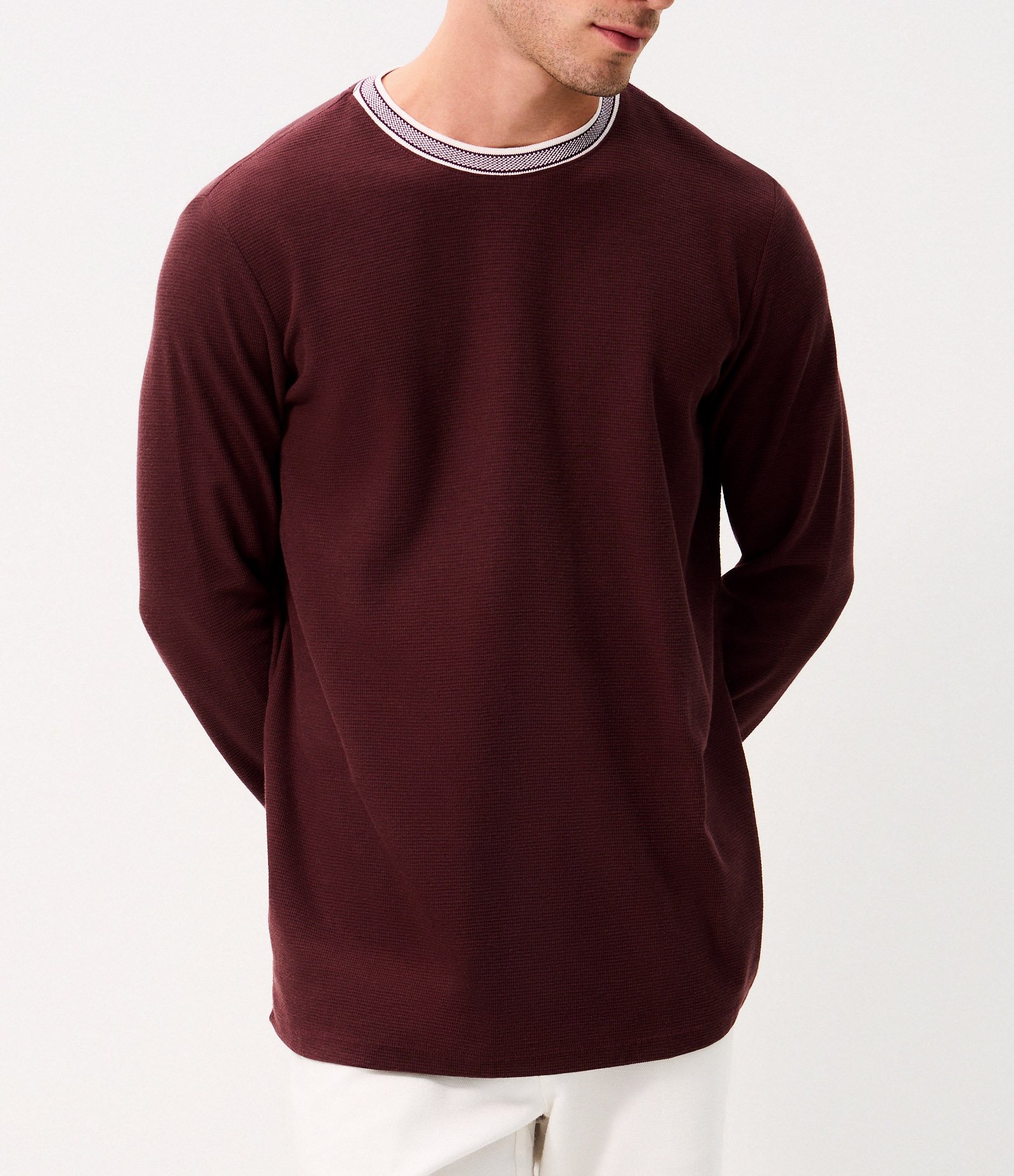 Camiseta Manga Longa Texturizada com Punho Bordô 3