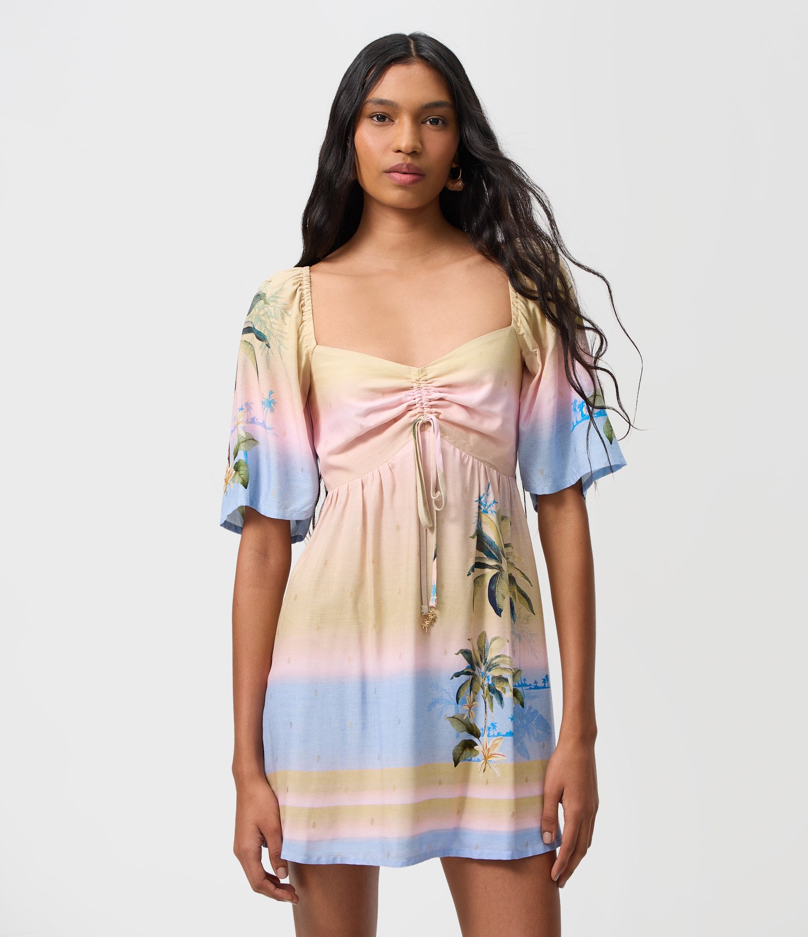 Vestido Curto com Estampa Tropical Degradê com Brilho e Decote Coração Bege 1