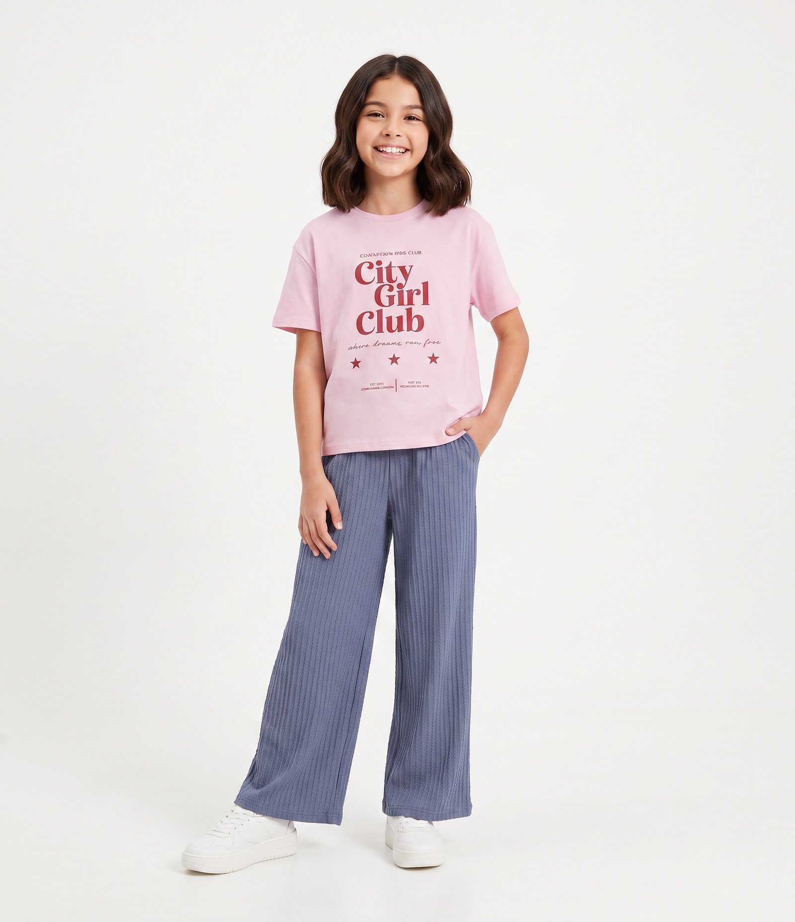 Camiseta Over Infantil com Estampa City Girl Club - Tam 5 a 16 Anos Rosa 1