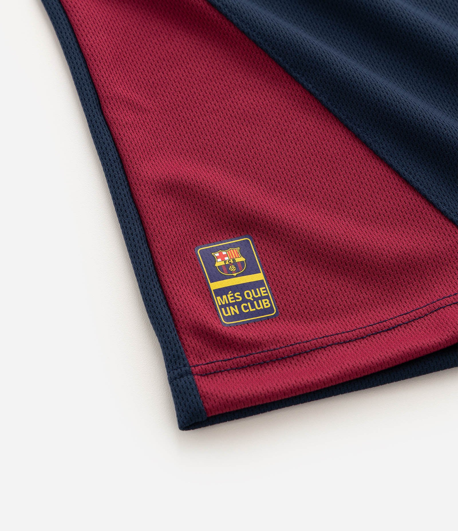 Camiseta Comfort Infantil Esportiva com Estampa Barcelona - Tam 5 a 14 Anos Azul Marinho/Vermelho 4