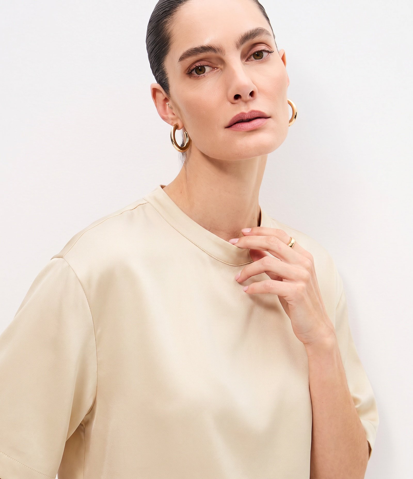 Blusa Acetinada com Mangas Amplas Multicores 3