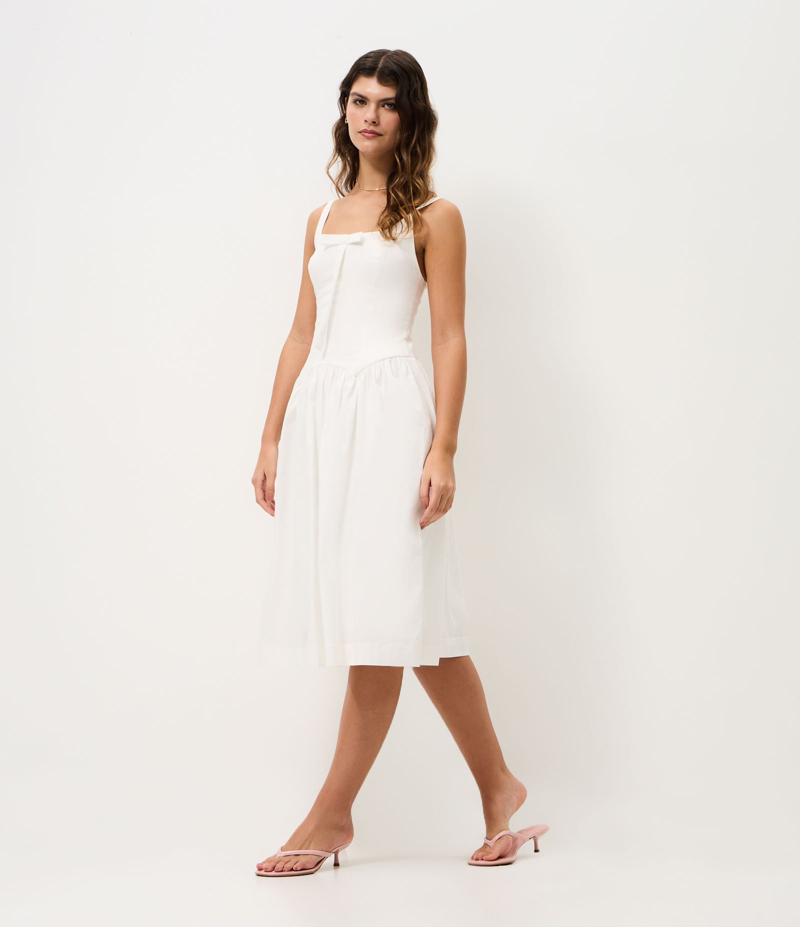 Vestido Midi de Alcinha em Tricoline com Anquinhas e Laço Gravata Frontal Branco 1