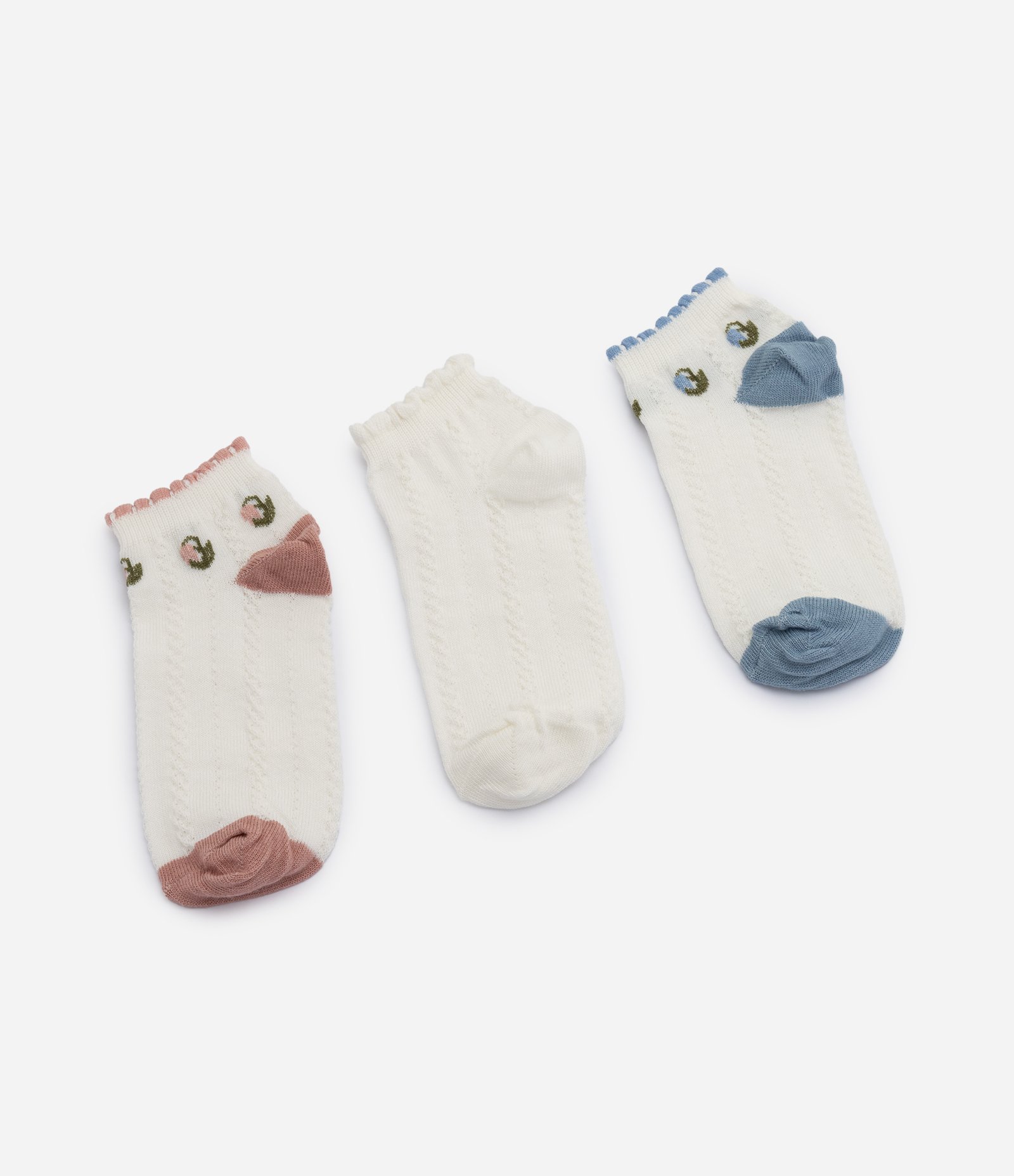 Kit 03 Meias Infantil em Algodão com Bordado de Florzinhas – Tam 23 a 34 Branco 2