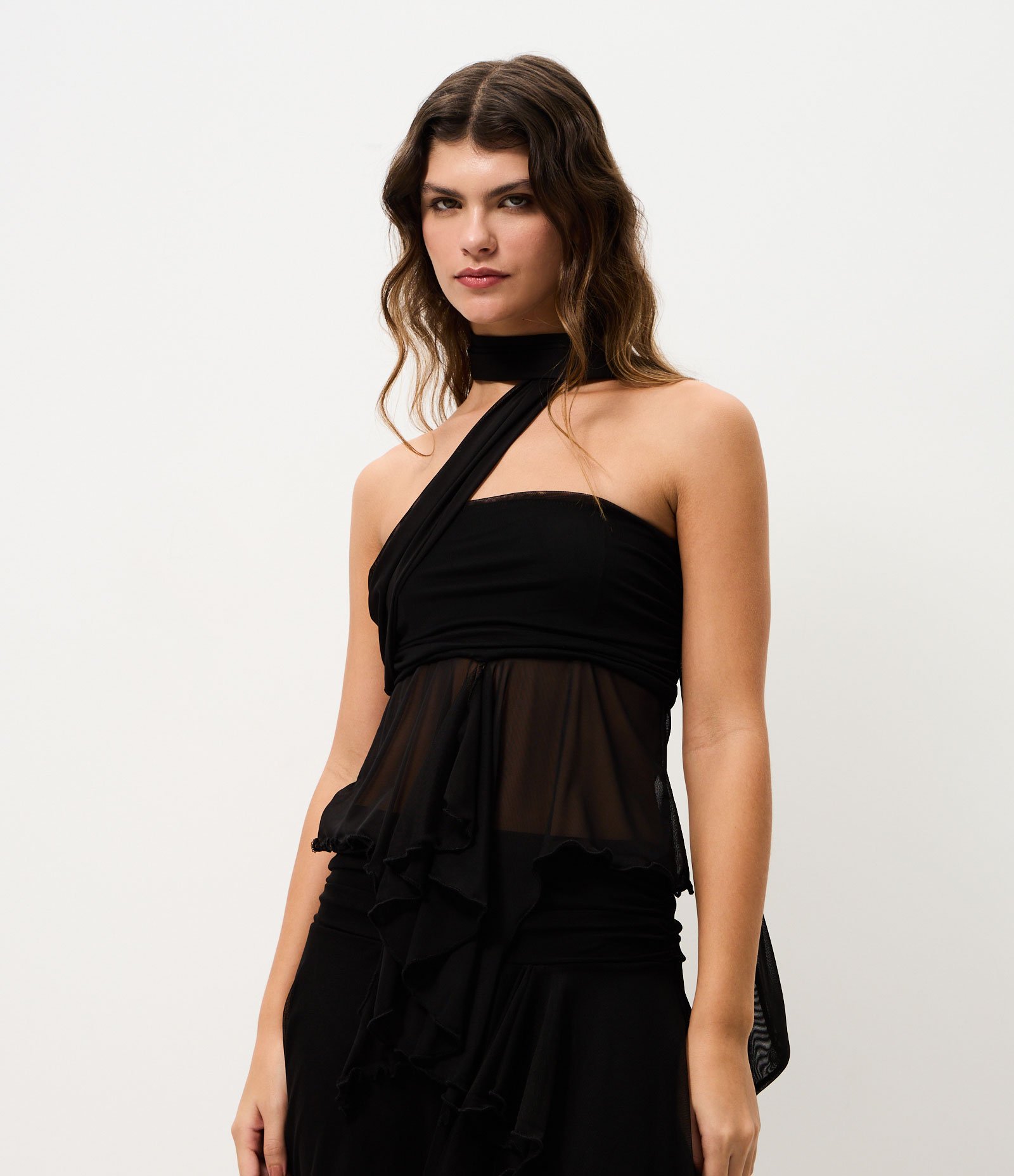 Blusa Top em Tule Transparente com Gola Halter e Ponta Assimétrica Preto 3
