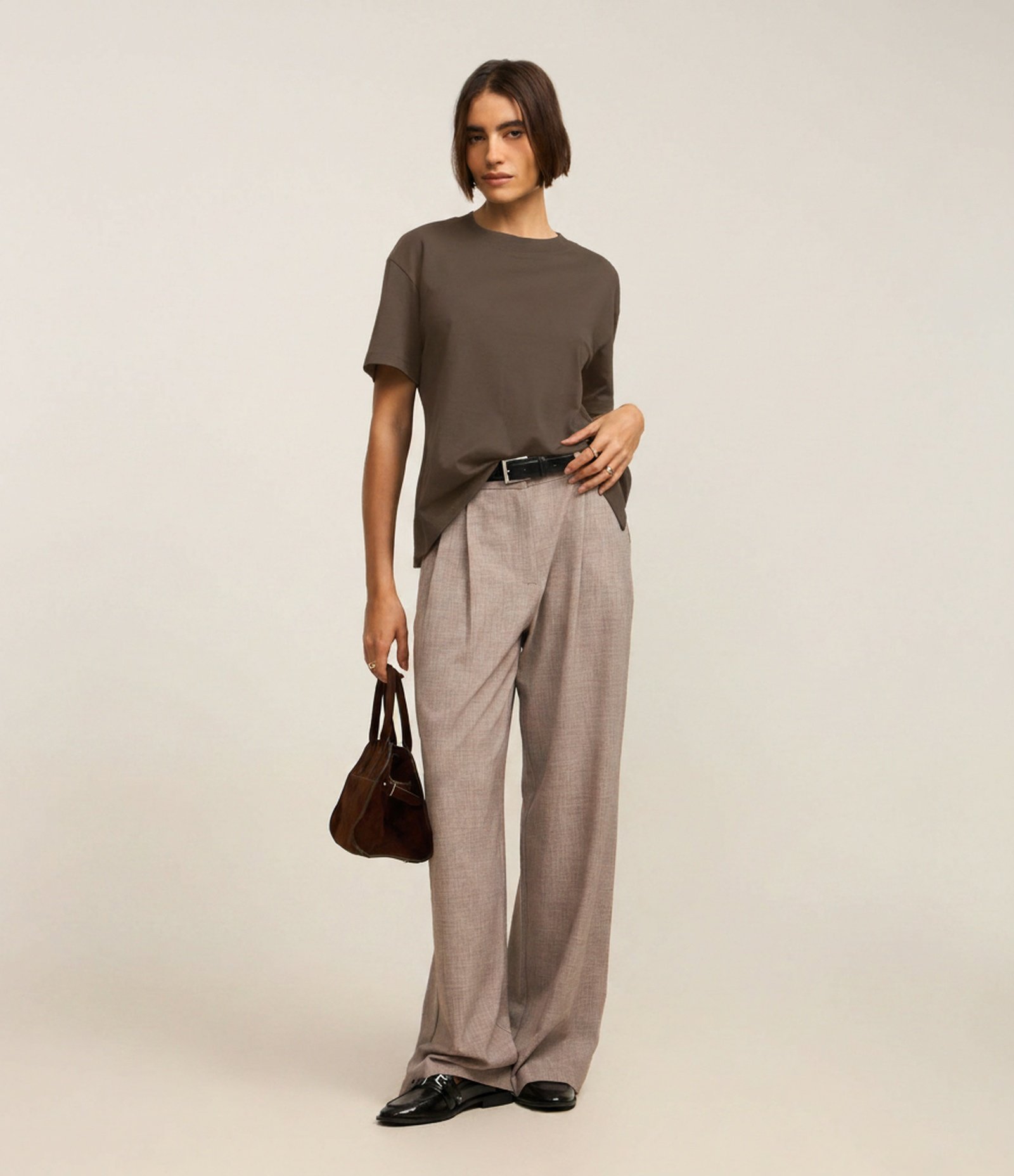 Blusa em Algodão Pima com Gola Redonda Marrom Acinzentado 2