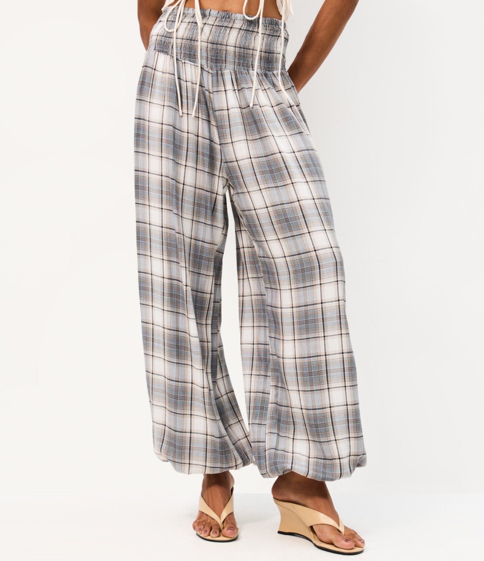 Calça Aladim em Viscose Xadrez Texturizada Cinza 2