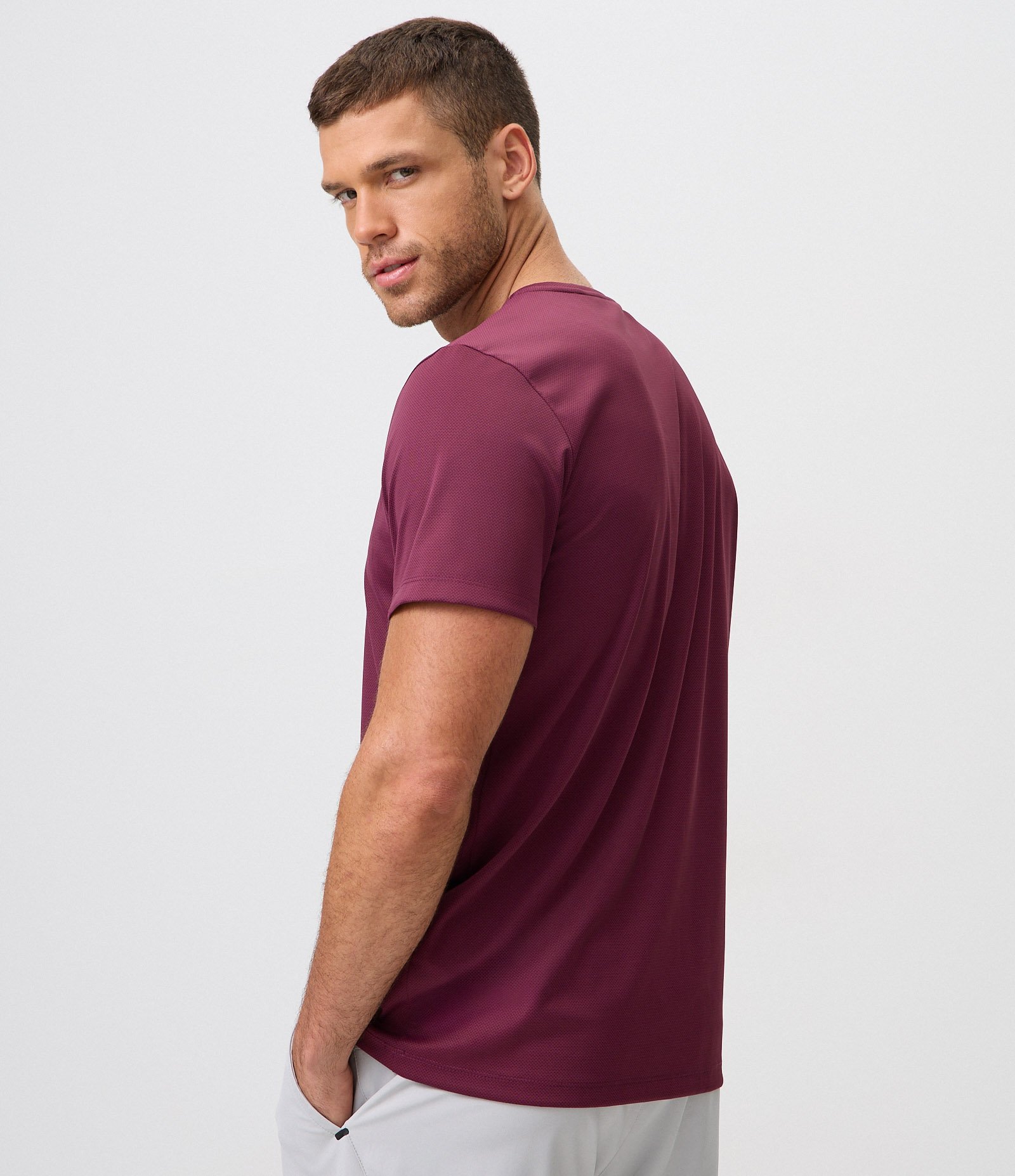 Camiseta Esportiva Dry em Poliamida Texturizada com Lettering Bordô 3