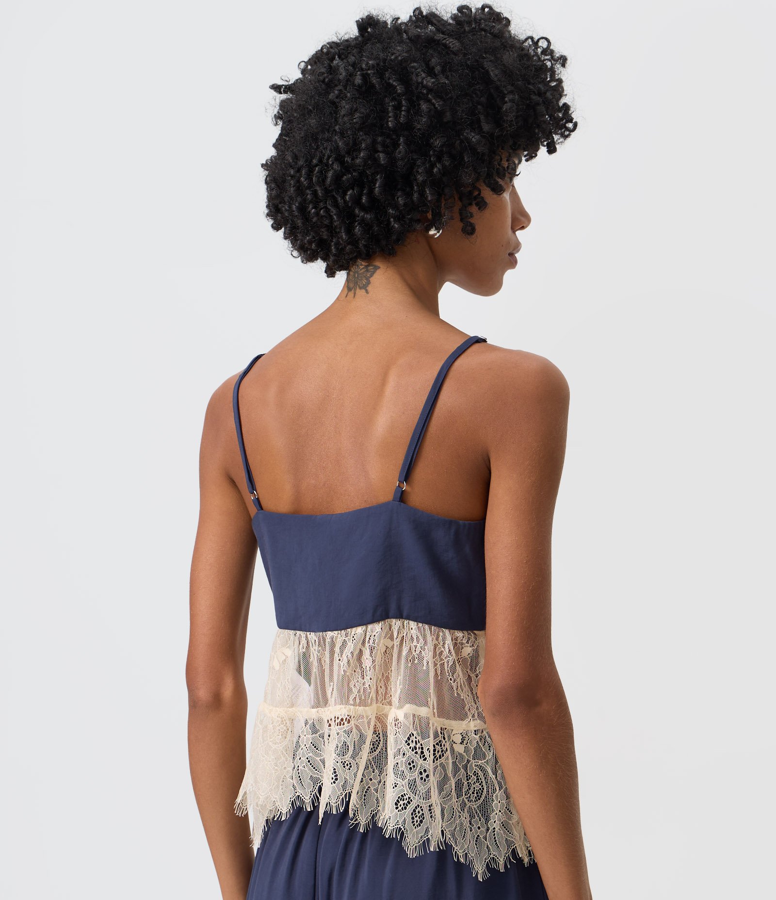 Blusa Nadador em Cupro com Renda Transparente e Babados Azul Escuro 4