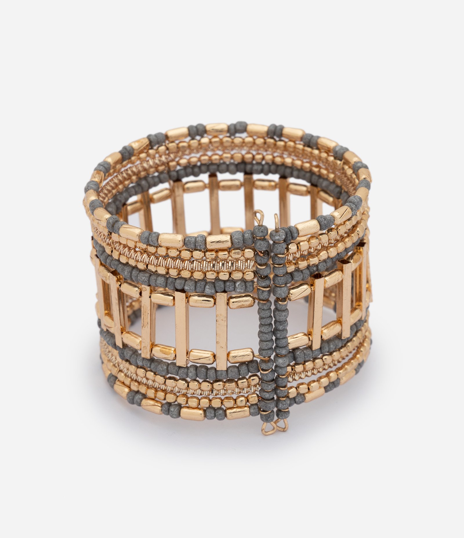 Bracelete com Miçangas e Estrutura Metálica Dourado 2