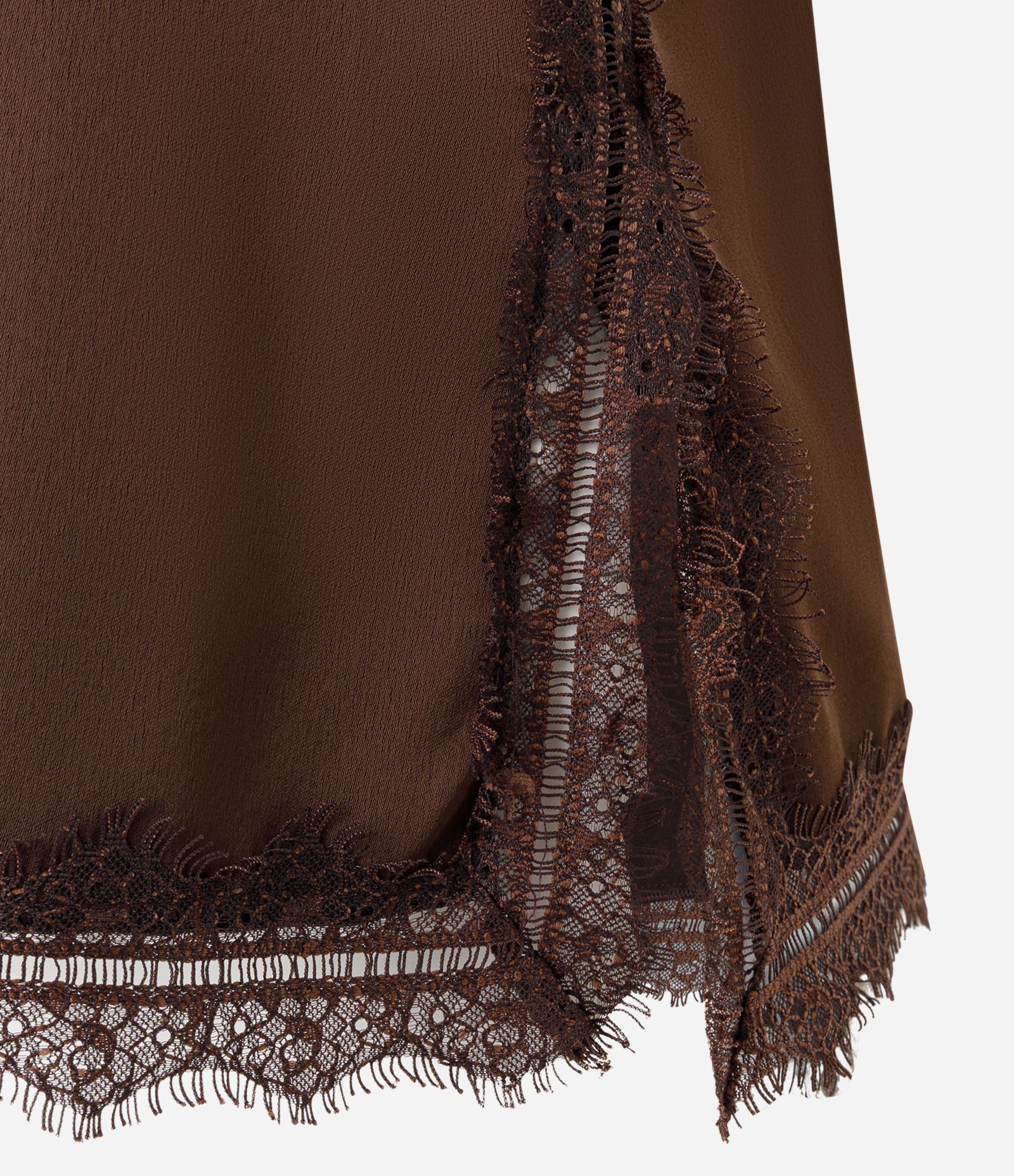 Blusa de Alcinha em Crepe com Detalhes em Renda Marrom 3