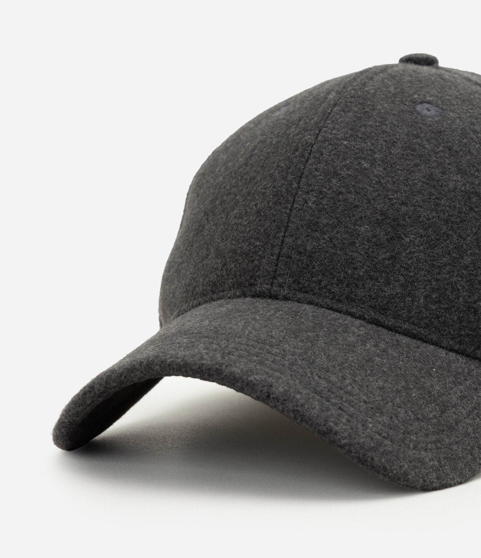 Boné Texturizado com Aba Curva Cinza 5