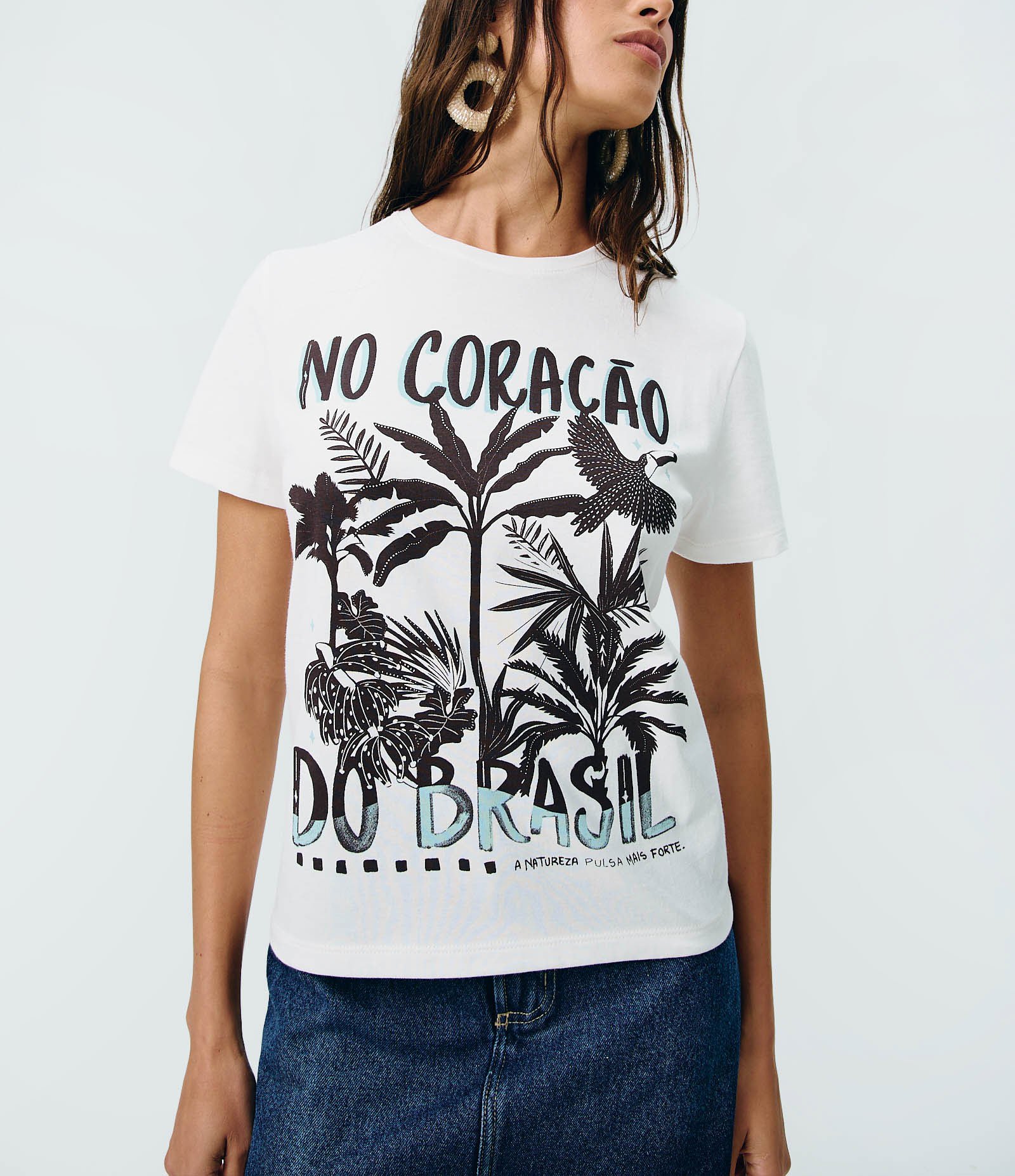 Camiseta em Algodão com Estampa Brasil Tropical Branco 3