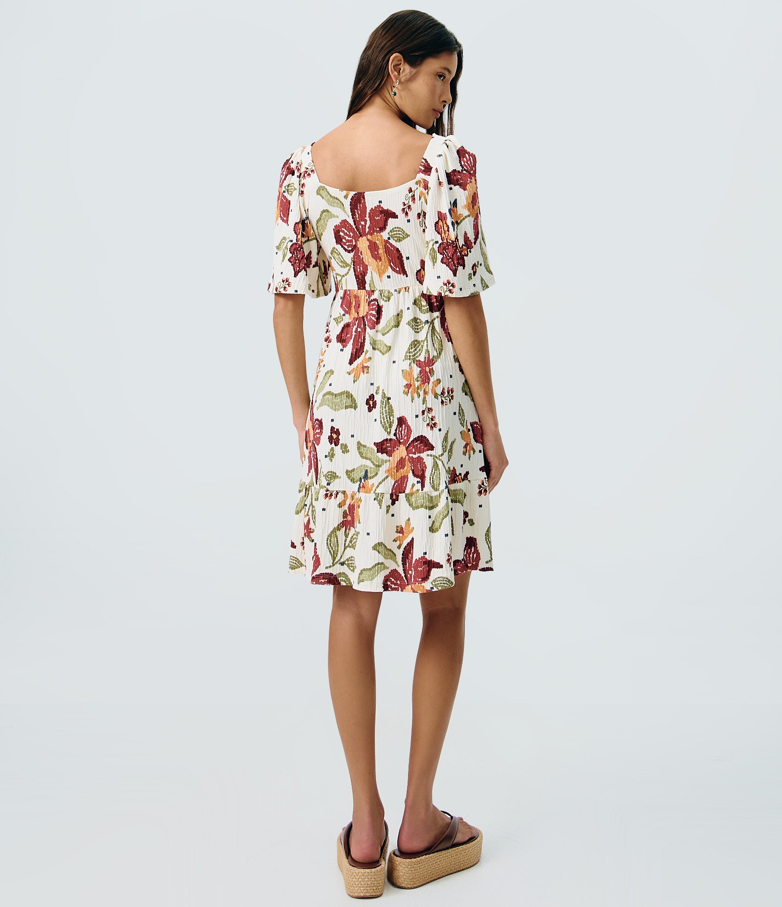 Vestido Curto em Viscose com Estampa Floral Multicores 5