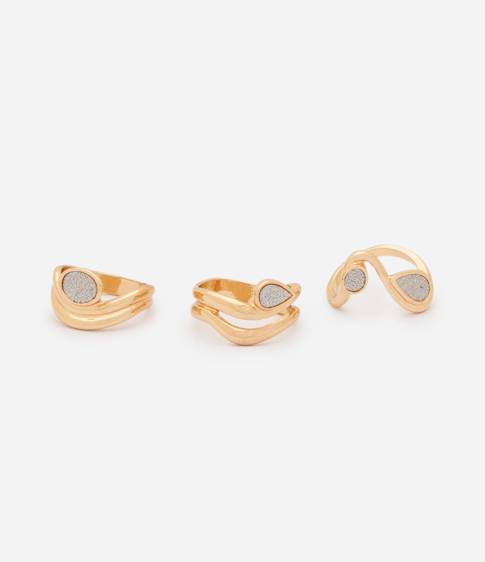 Kit com 03 Anéis Geométricos com Detalhe Texturizado Dourado 2