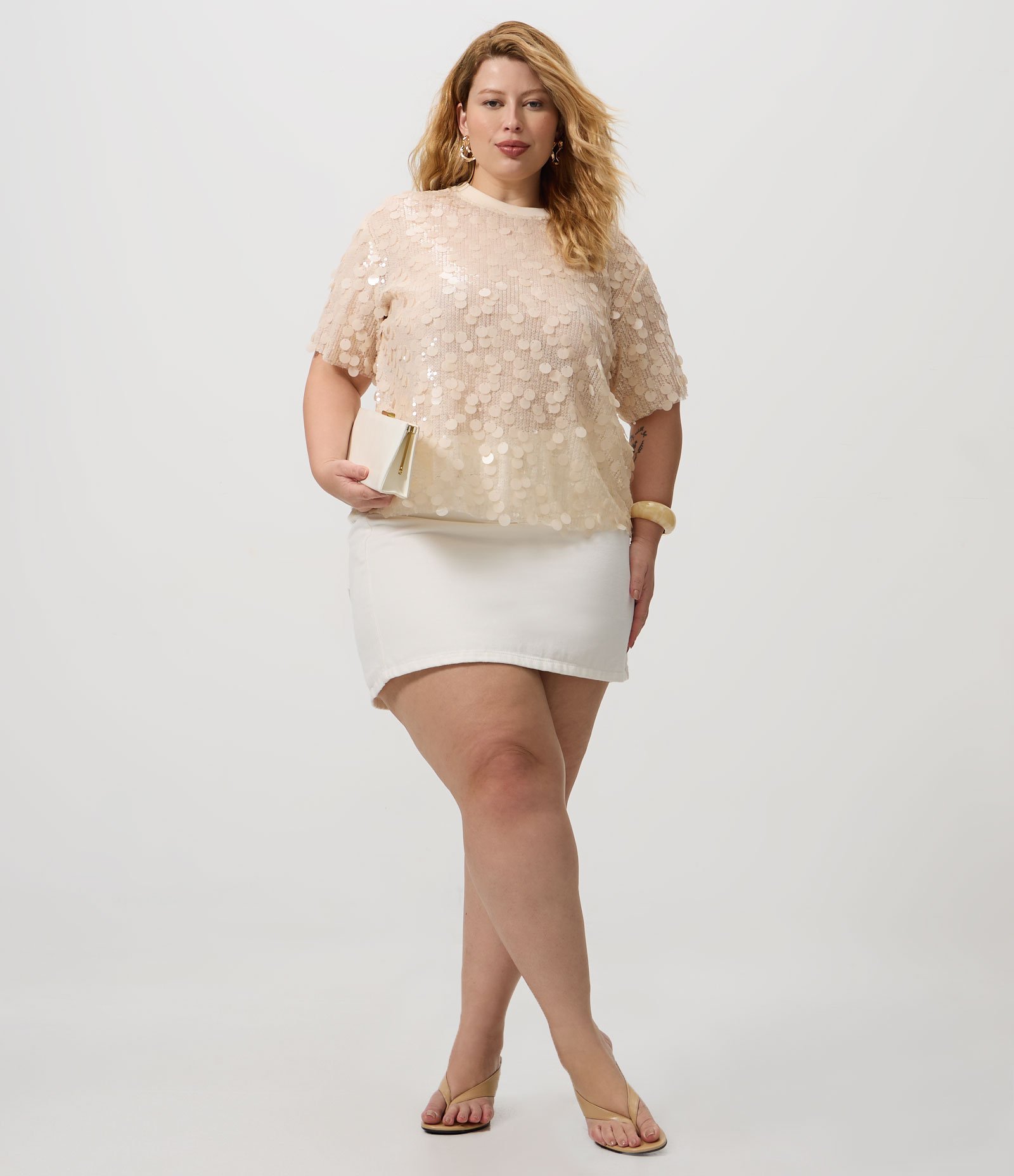 Blusa Regular com Paetês Curve & Plus Size Bege 2