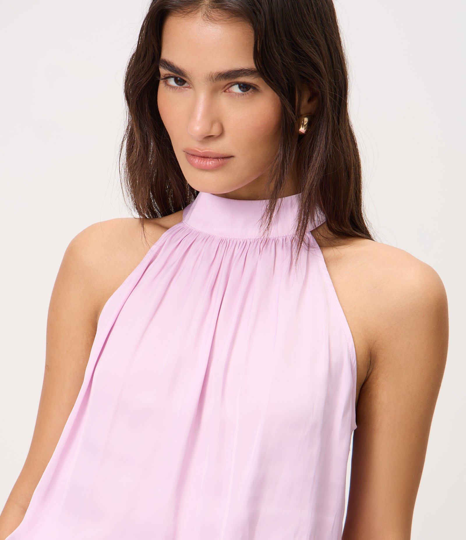 Blusa em Cetim com Gola Alta Rosa 3