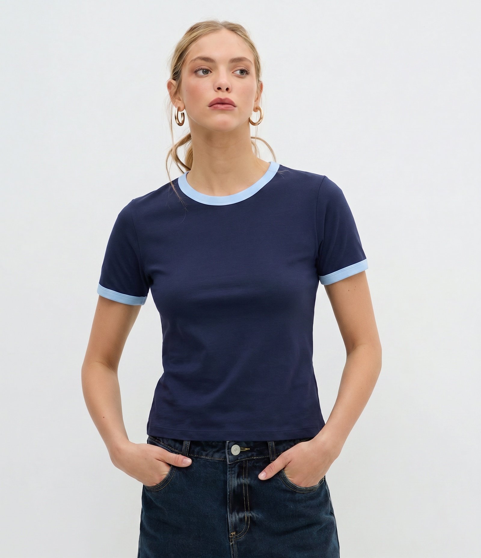 Blusa Baby Look em Algodão Peruano com Gola Contrastantes Azul Marinho 1