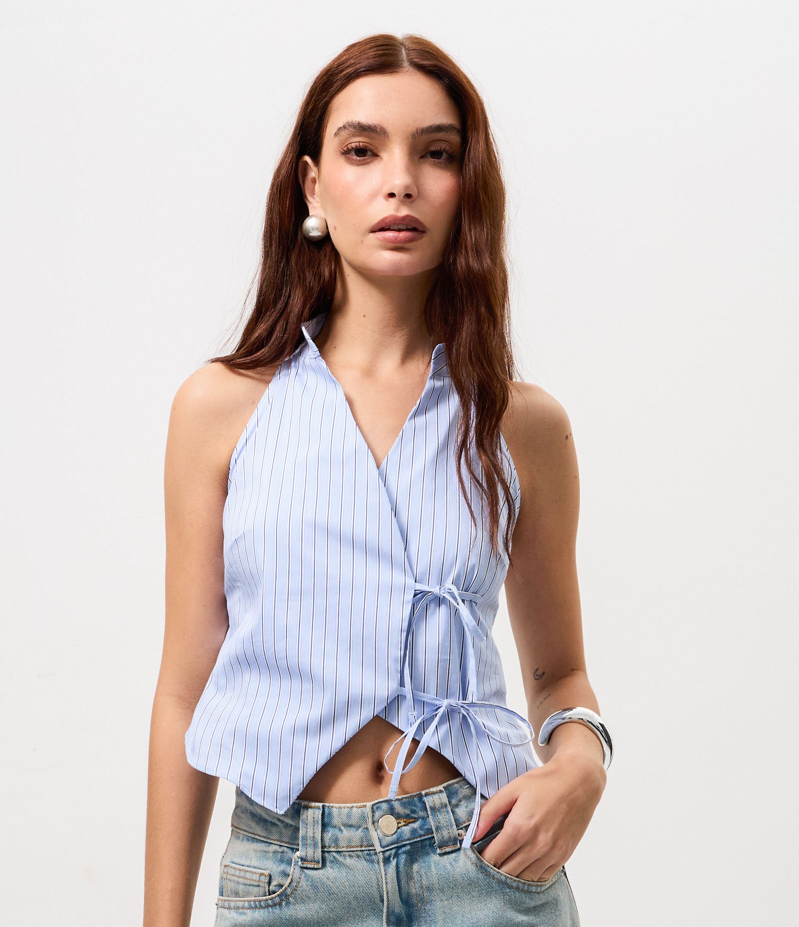 Blusa Frente Única em Algodão com Fechos em Nó Duplo Azul 1