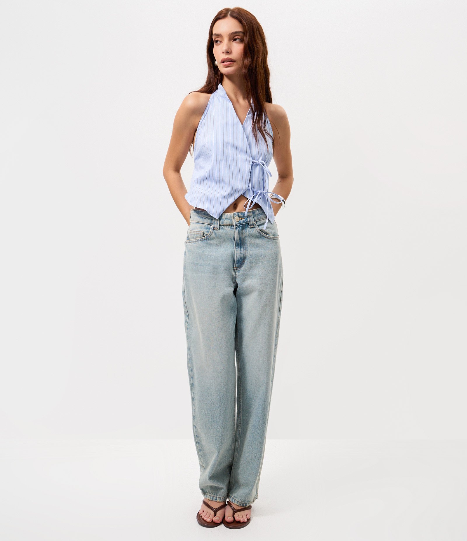 Blusa Frente Única em Algodão com Fechos em Nó Duplo Azul 2