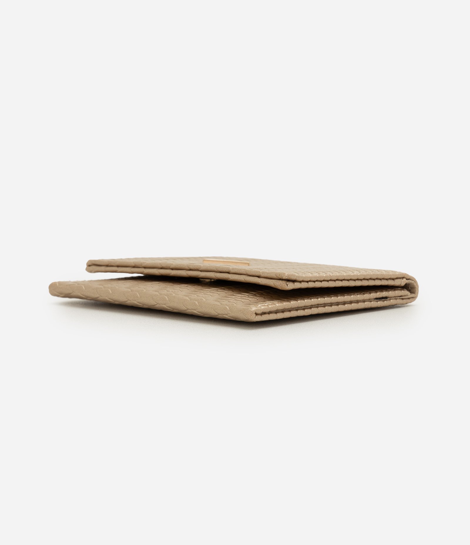 Carteira Envelope em PU Texturizado com Metais Dourado 2