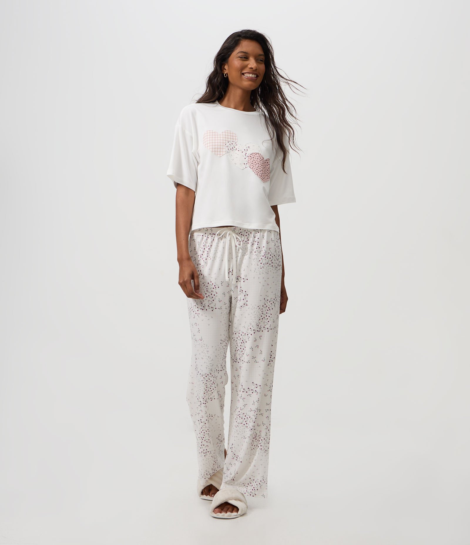 Pijama Longo em Peach Touch com Estampa de Corações Branco 2