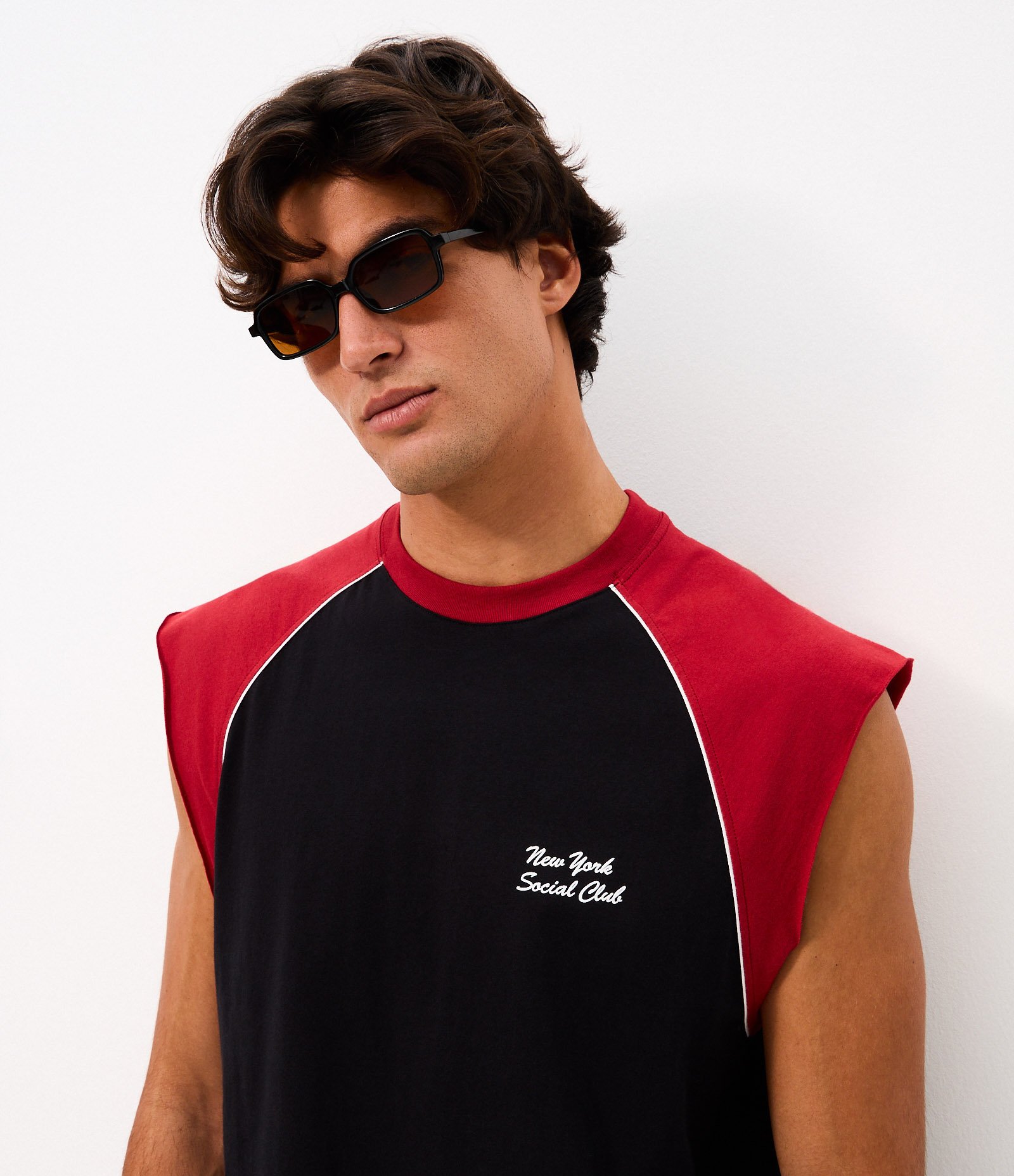 Regata Boxy em Algodão Raglan Preto 3