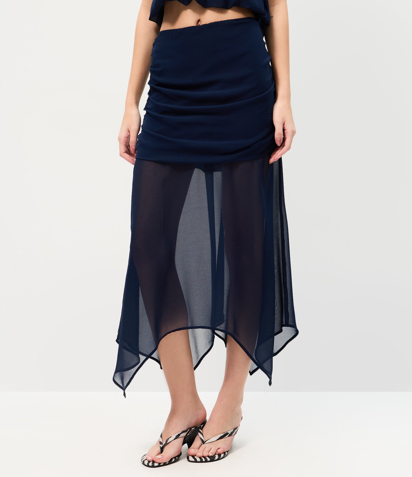 Saia Midi em Chiffon com Drapeado e Barra Assimétrica Azul 2