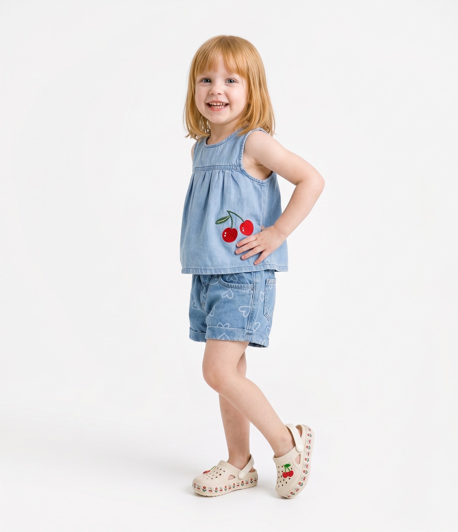 Blusa Bata Infantil em Jeans com Bordado de Cereja - Tam 1 a 6 Anos Azul Claro 2
