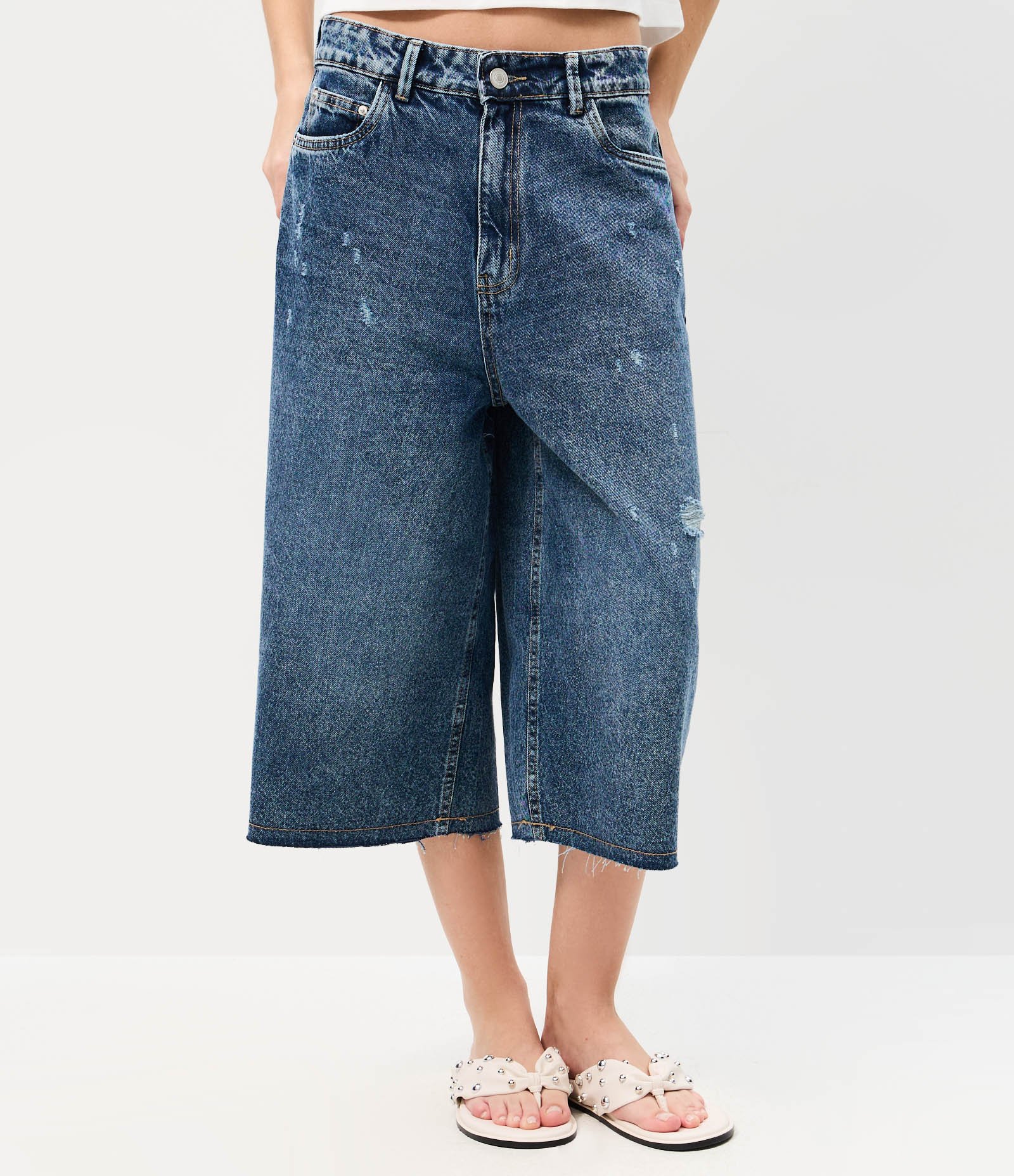 Bermuda Jorts em Jeans com Puídos Azul Escuro 2