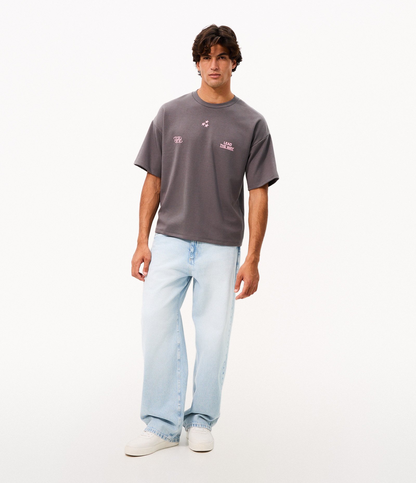 Camiseta Oversized com Lettering Lead The Way Cinza 2