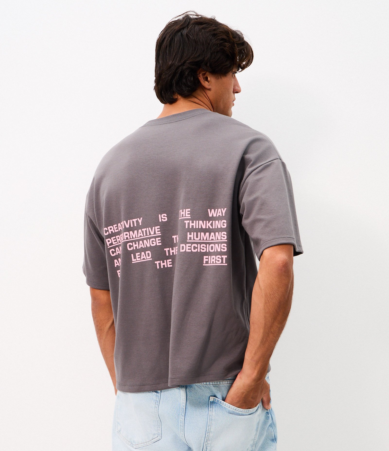 Camiseta Oversized com Lettering Lead The Way Cinza 3