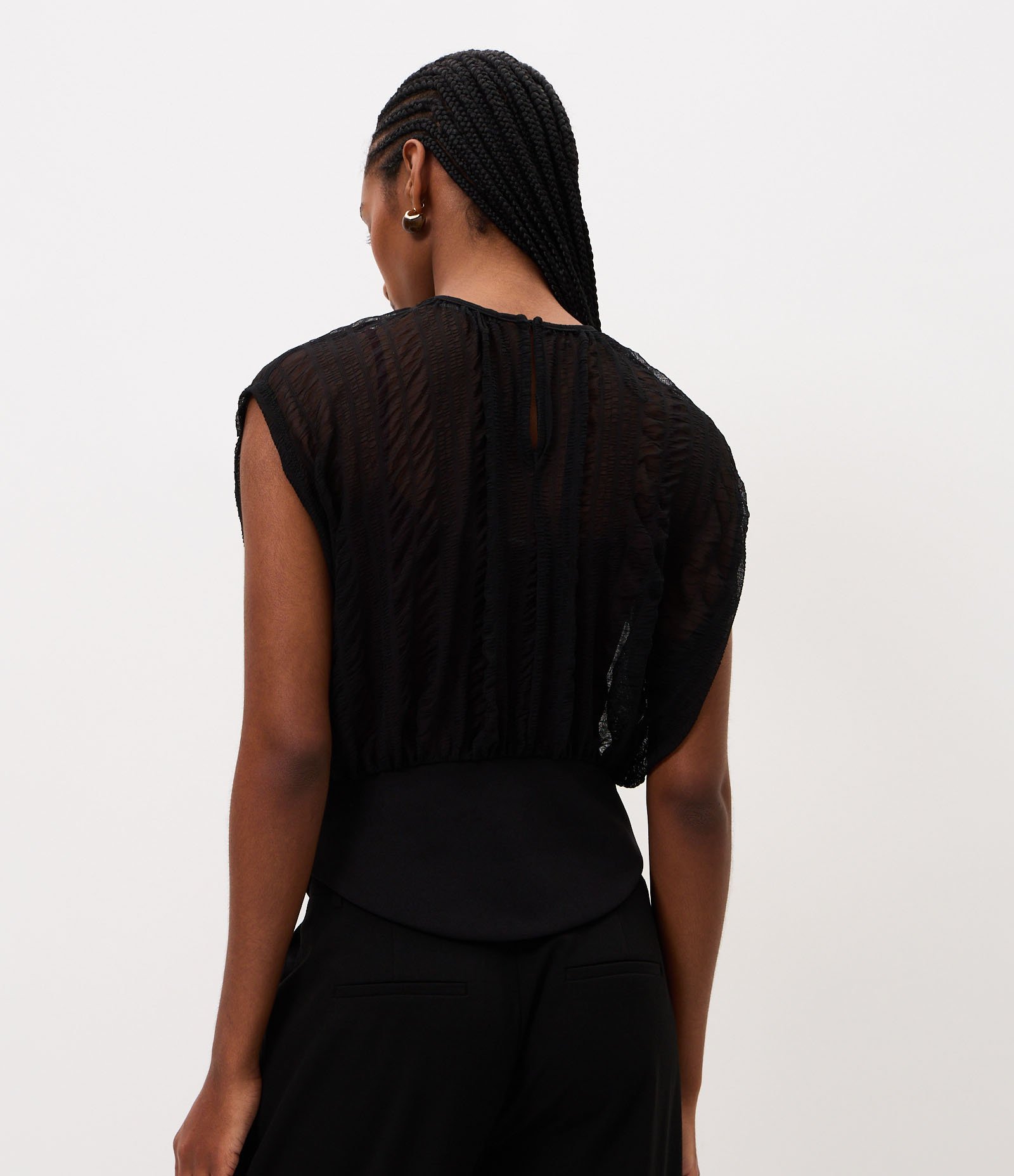 Blusa em Tule Texturizado com Pala na Cintura Preto 4