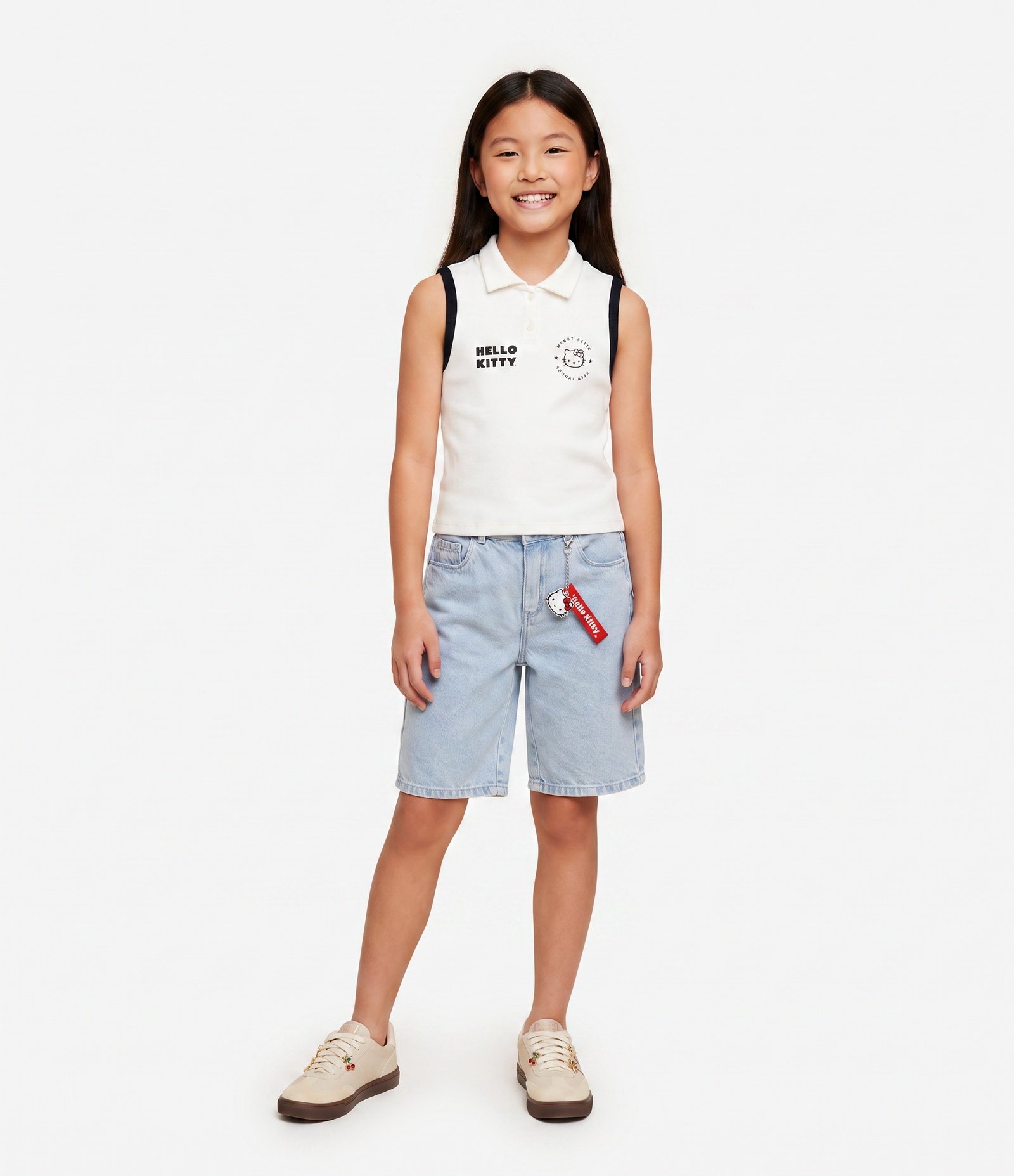 Bermuda Jorts Jeans Infantil com Chaveiro Hello Kitty - Tam 5 a 16 Anos Azul Claro 1