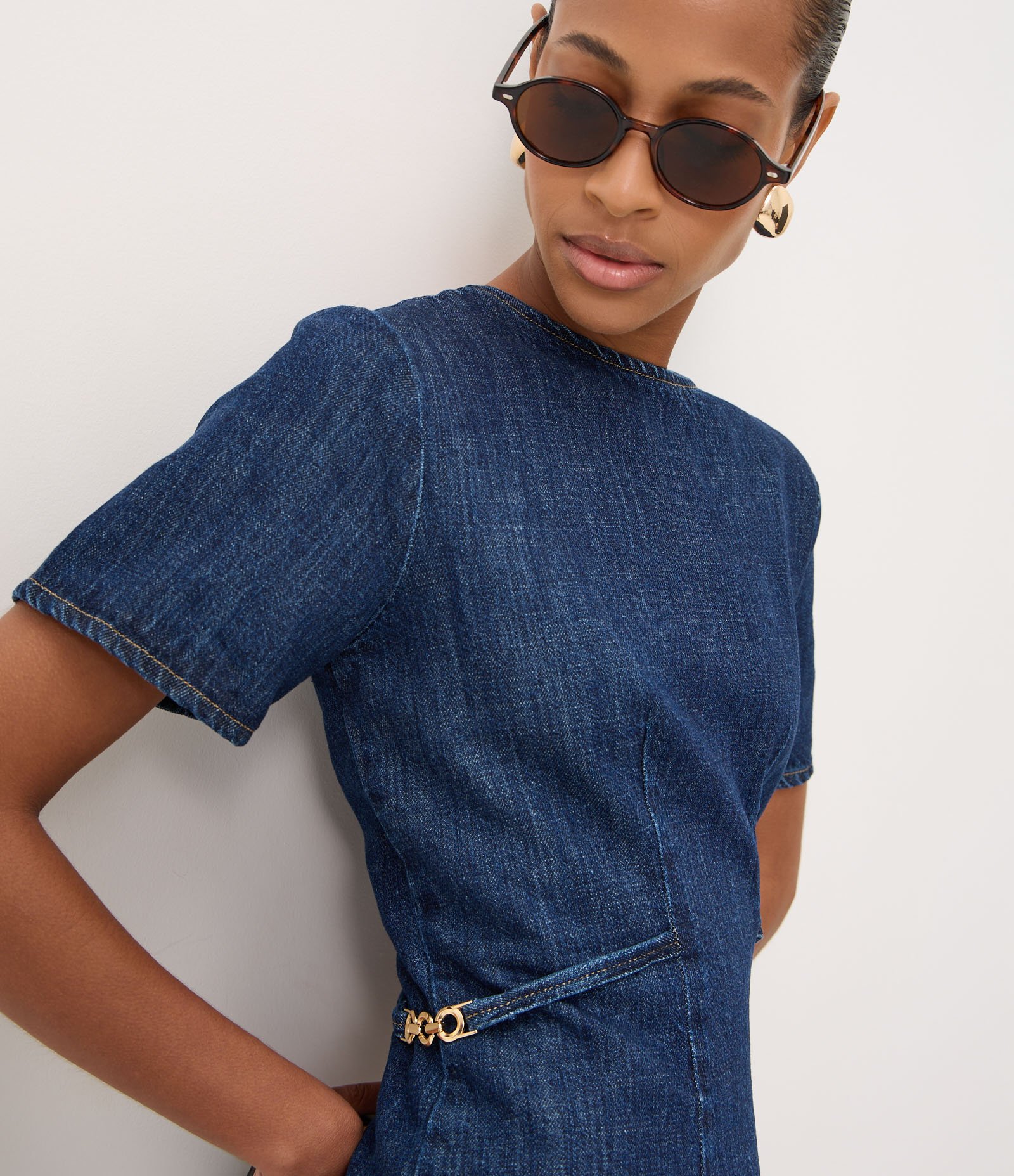 Vestido Curto em Jeans com Detalhe de Corrente Lateral Azul 3