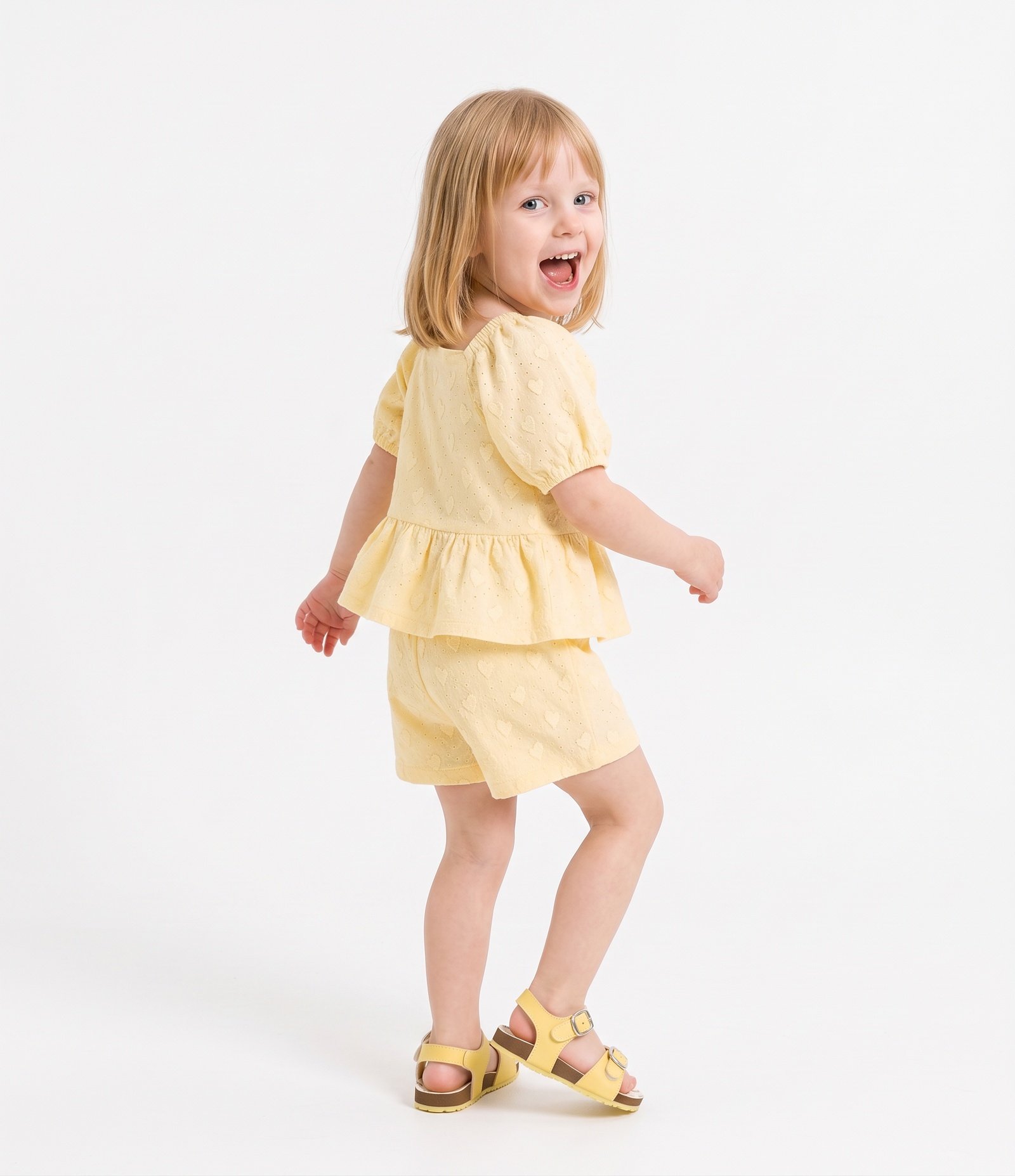 Conjunto Infantil Em Algodão Bordado de Corações com Blusa Peplum - Tam 1 a 6 Anos Amarelo 3