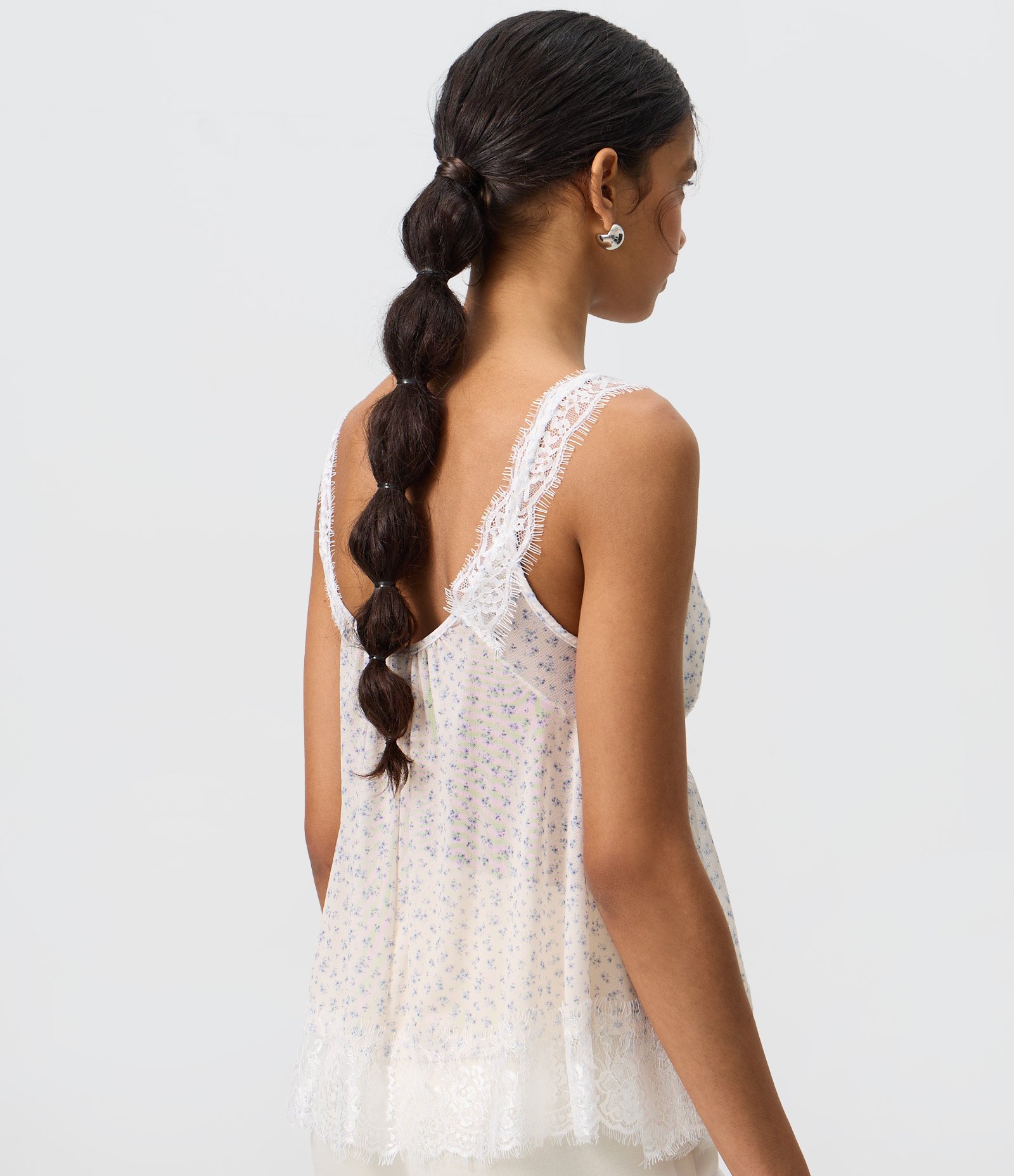 Blusa Floral em Tule com Renda e Amarração Frontal Off White 2