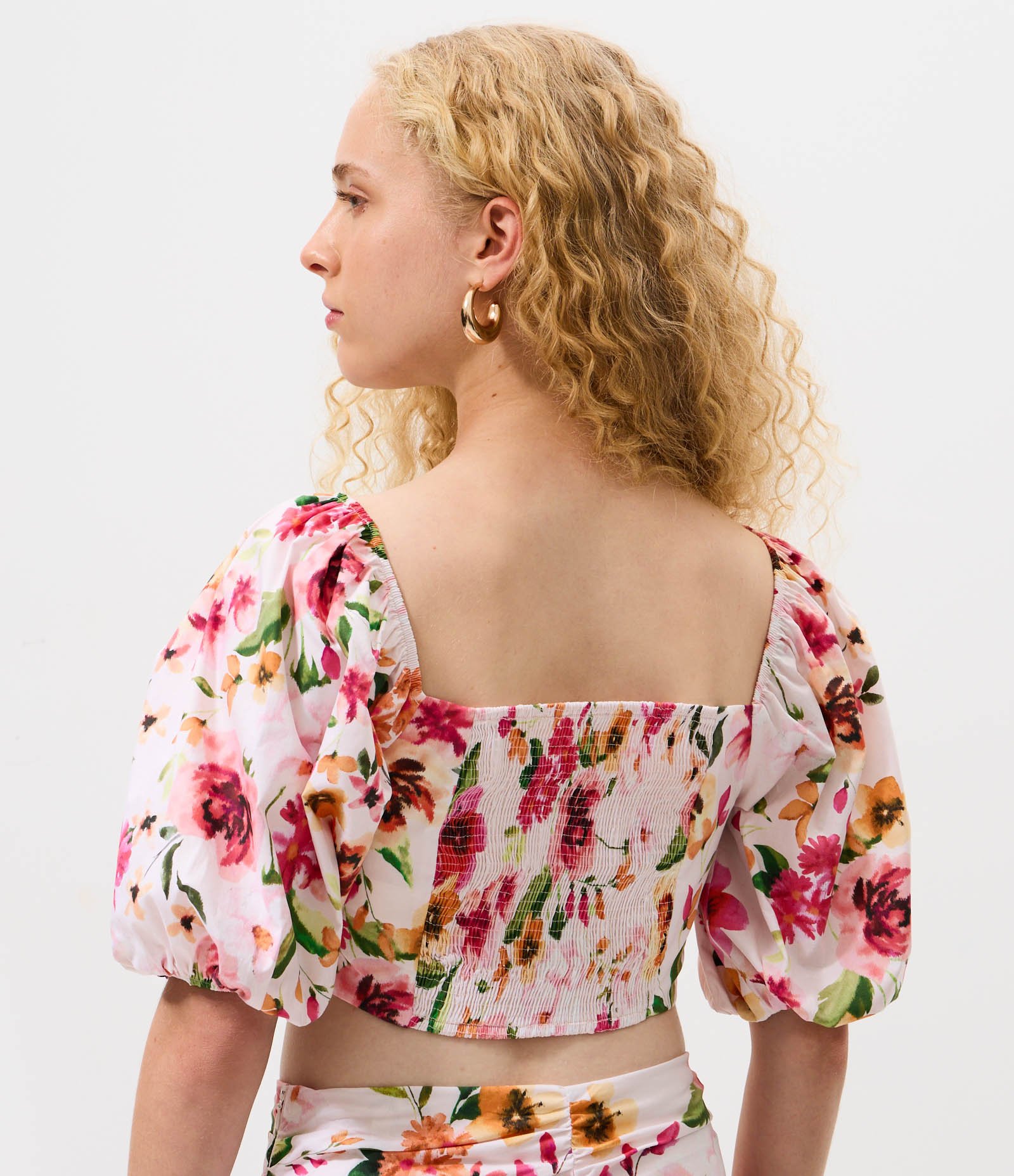 Blusa Cropped em Tricoline com Estampa Floral e Decote Quadrado Rosa 4