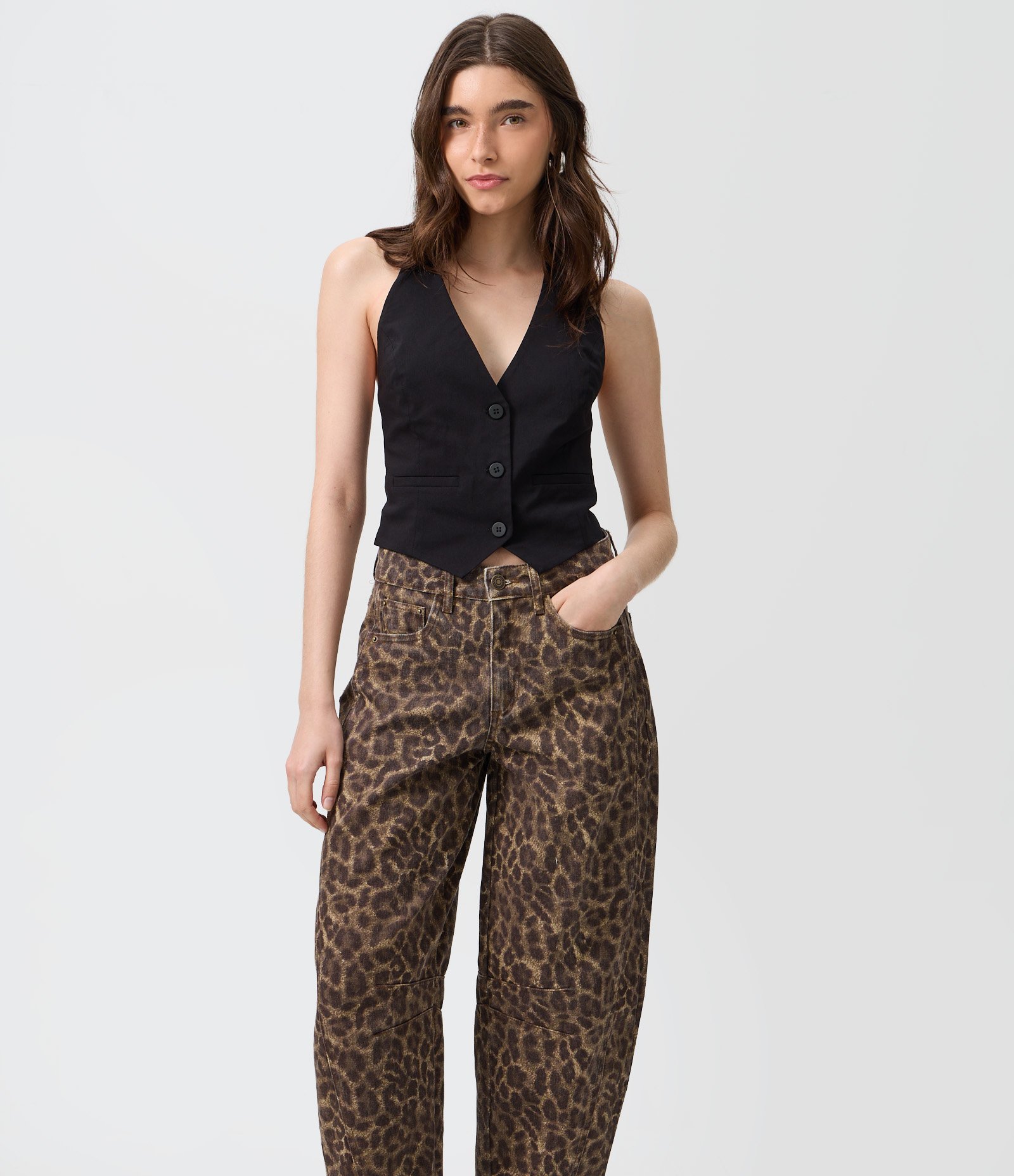 Calça Balloon Cropped em Sarja com Estampa Animal Print Marrom 2
