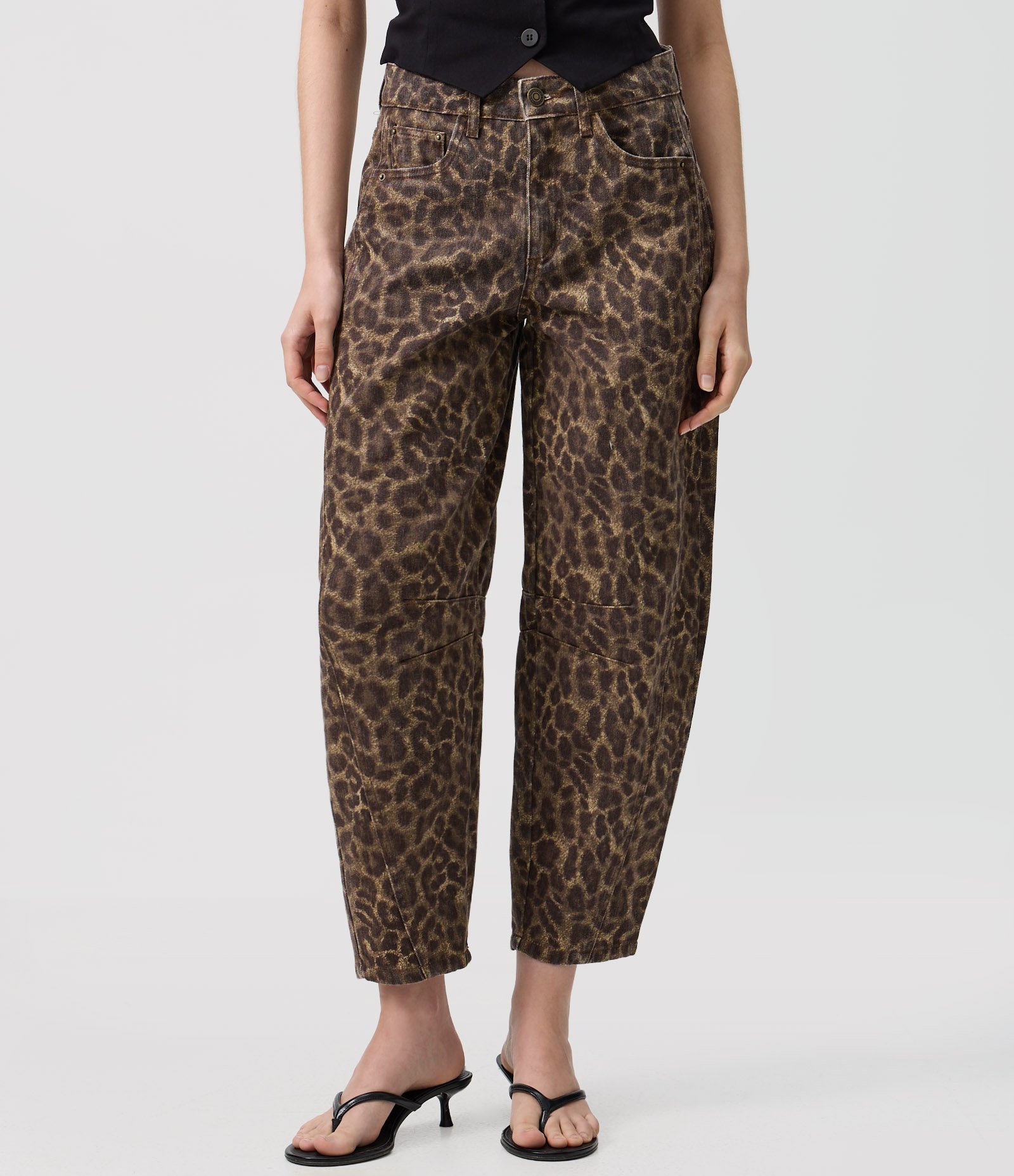 Calça Balloon Cropped em Sarja com Estampa Animal Print Marrom 3