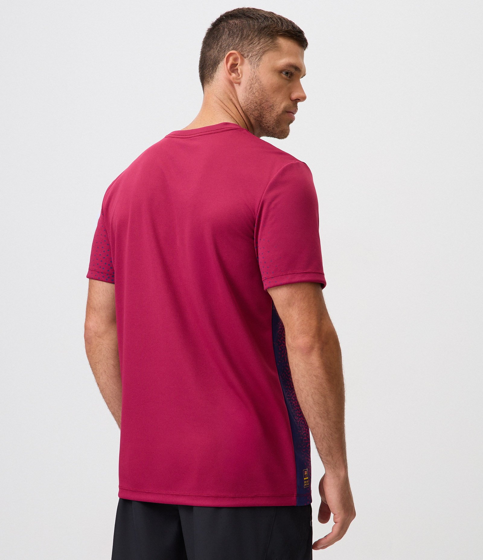 Camiseta Esportiva Dry Escudo FC Barcelona Bordô 3