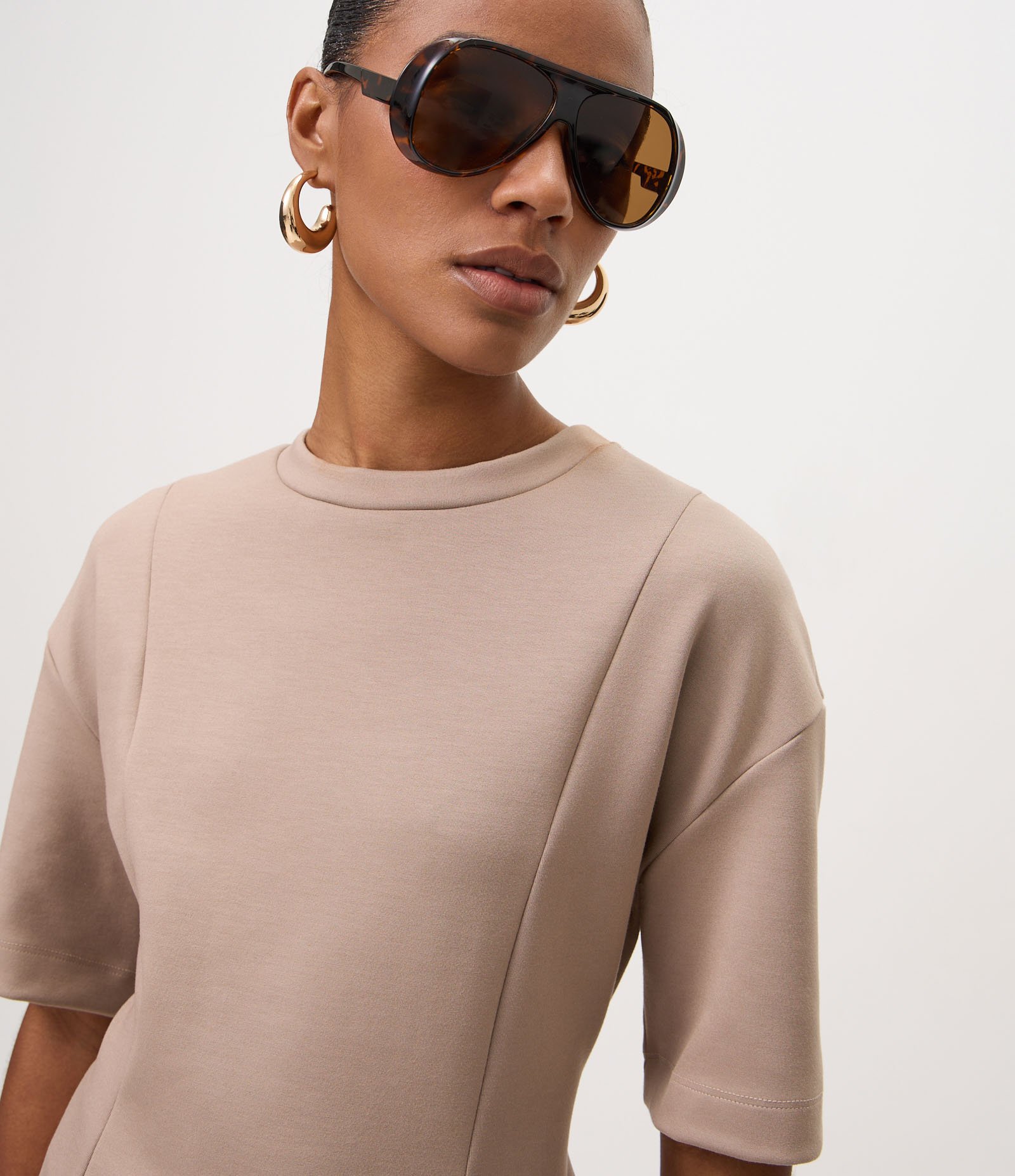 Blusa Peplum em Modal com Recortes Estruturados Bege 3